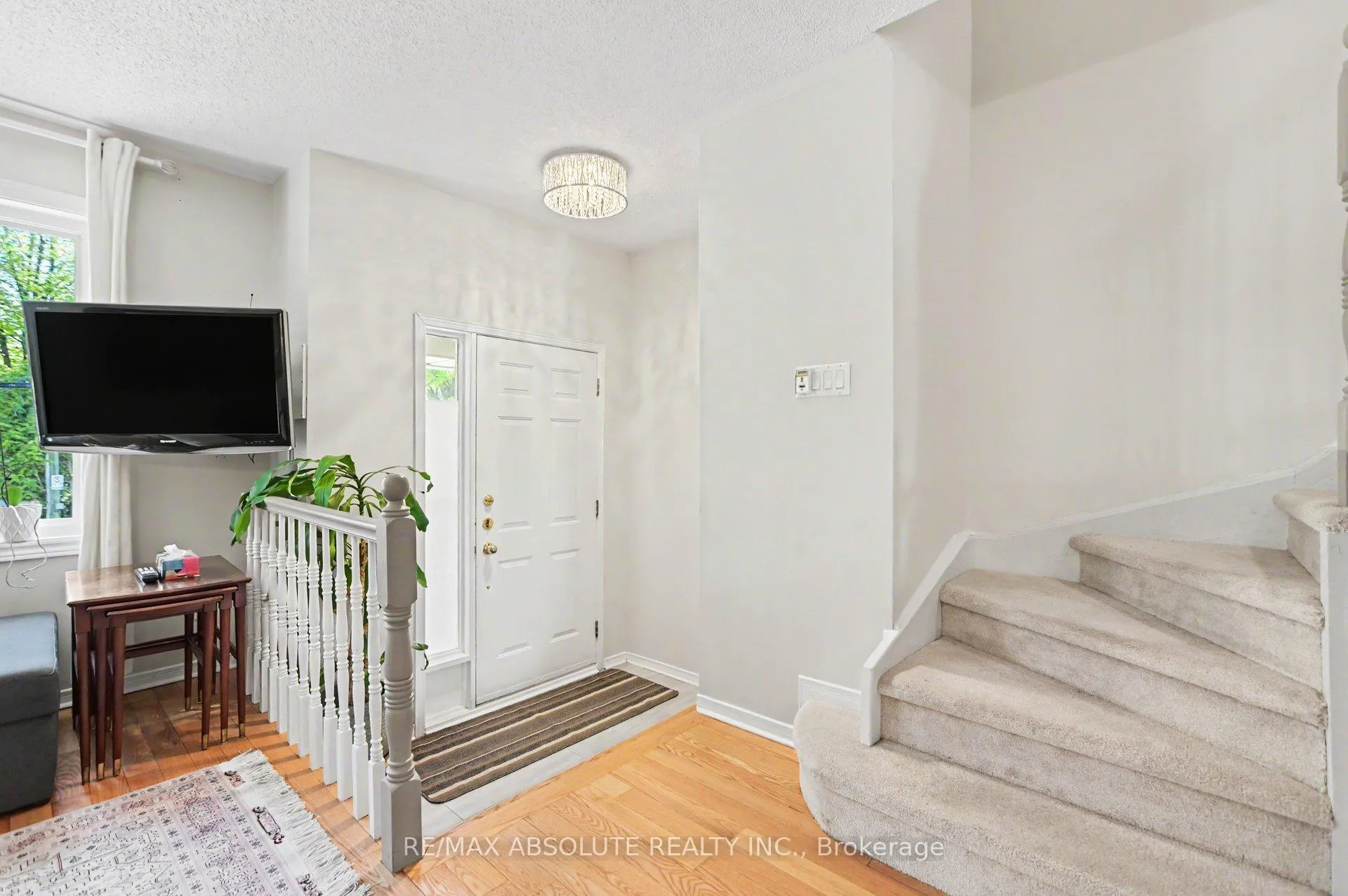 Photo 18 of 700 Tweesdmuir Avenue, Ottawa, Westboro/Hampton Park — HOMEH