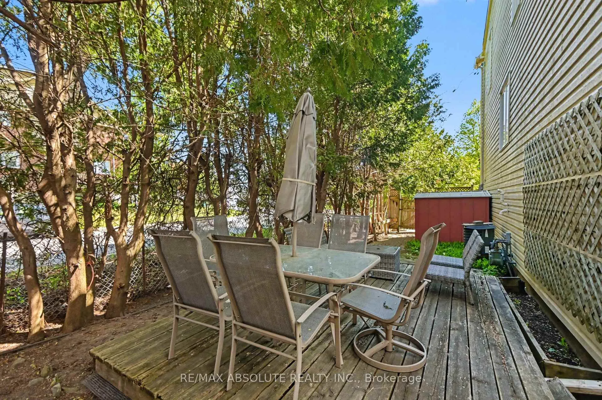 Photo 21 of 700 Tweesdmuir Avenue, Ottawa, Westboro/Hampton Park — HOMEH