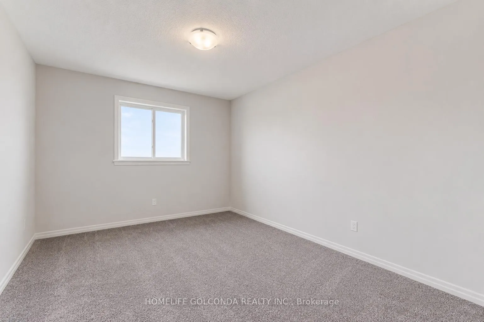 Photo 11 of 74 Renaissance Drive, St. Thomas — HOMEH