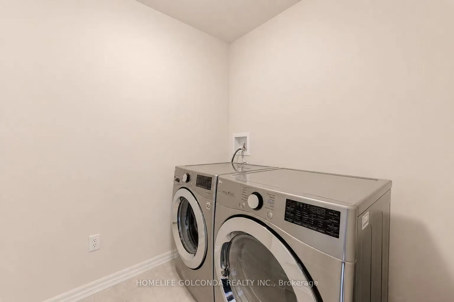 Photo 13 of 74 Renaissance Drive, St. Thomas — HOMEH