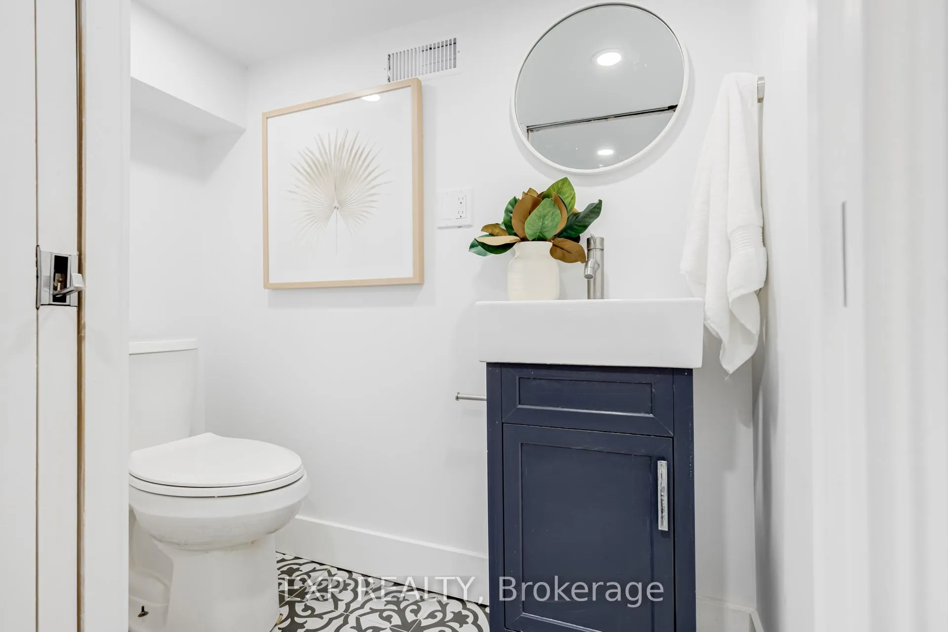 Photo 34 of 146 Hanson Street, Toronto, Woodbine Corridor — HOMEH