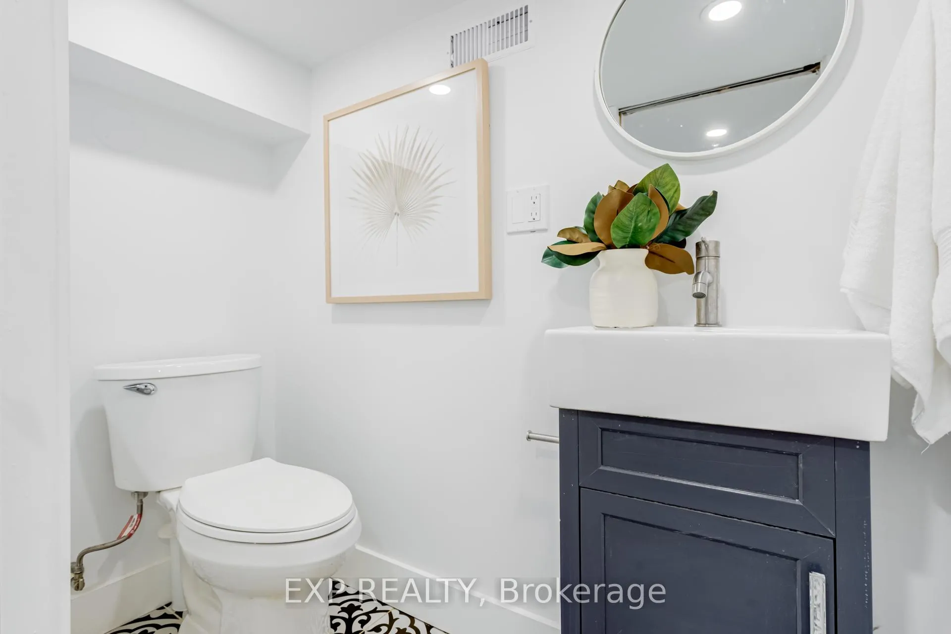 Photo 35 of 146 Hanson Street, Toronto, Woodbine Corridor — HOMEH