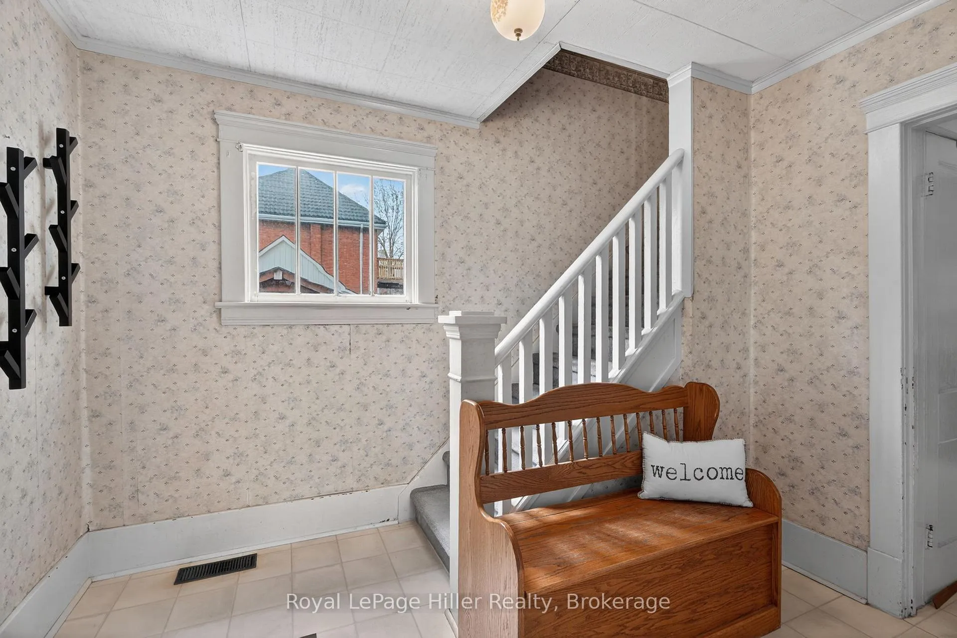 Photo 8 of 211 Nelson Street, Stratford — HOMEH