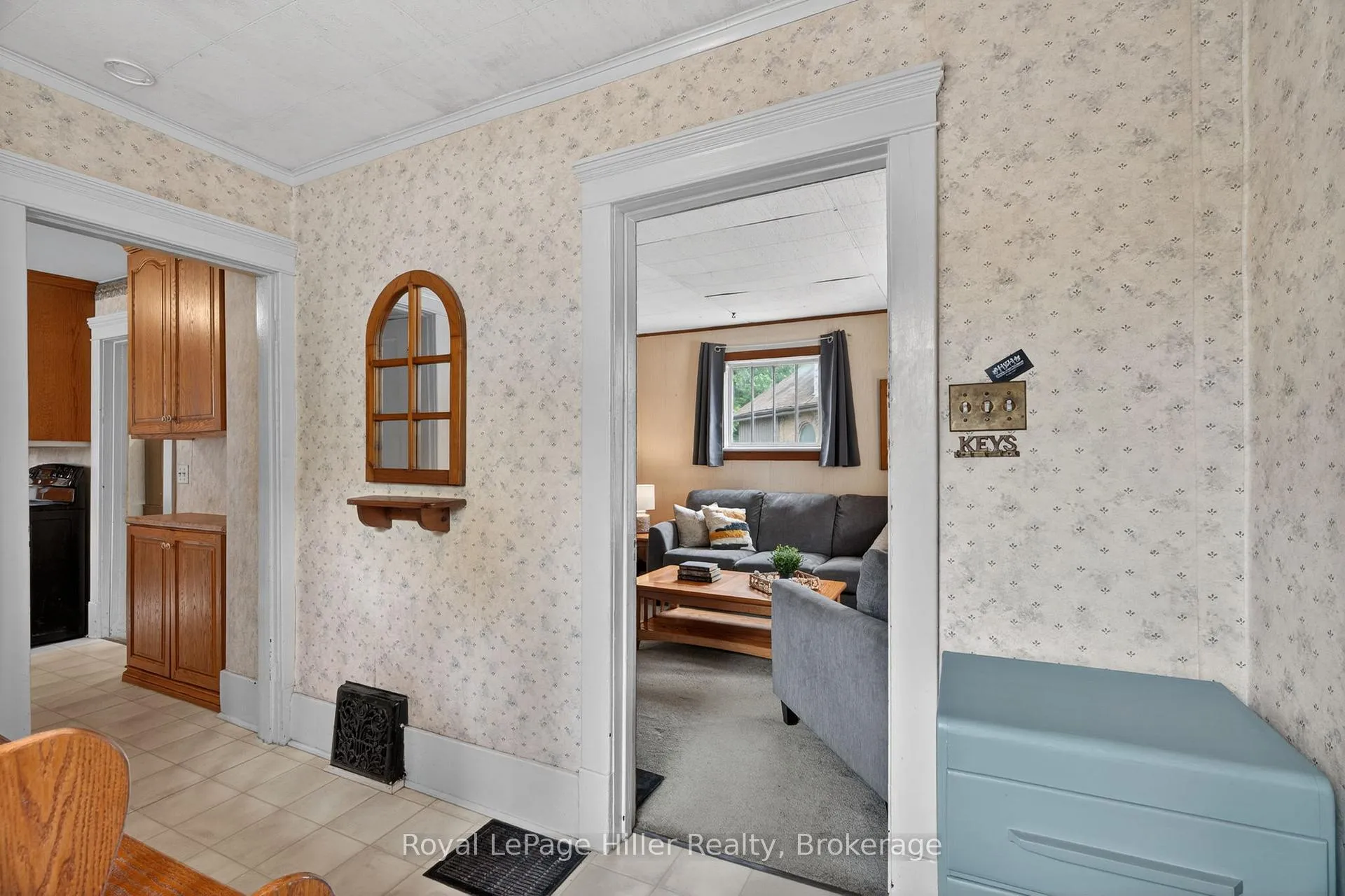 Photo 9 of 211 Nelson Street, Stratford — HOMEH