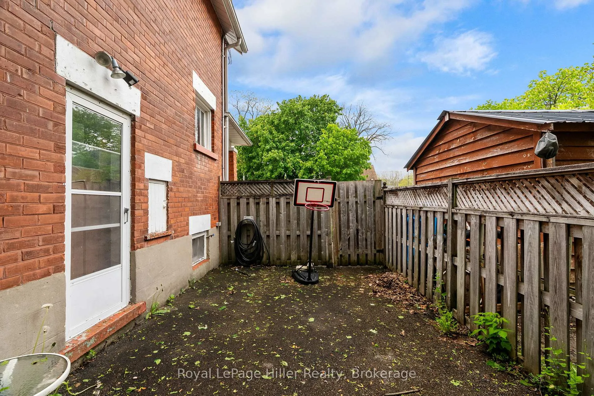 Photo 43 of 211 Nelson Street, Stratford — HOMEH