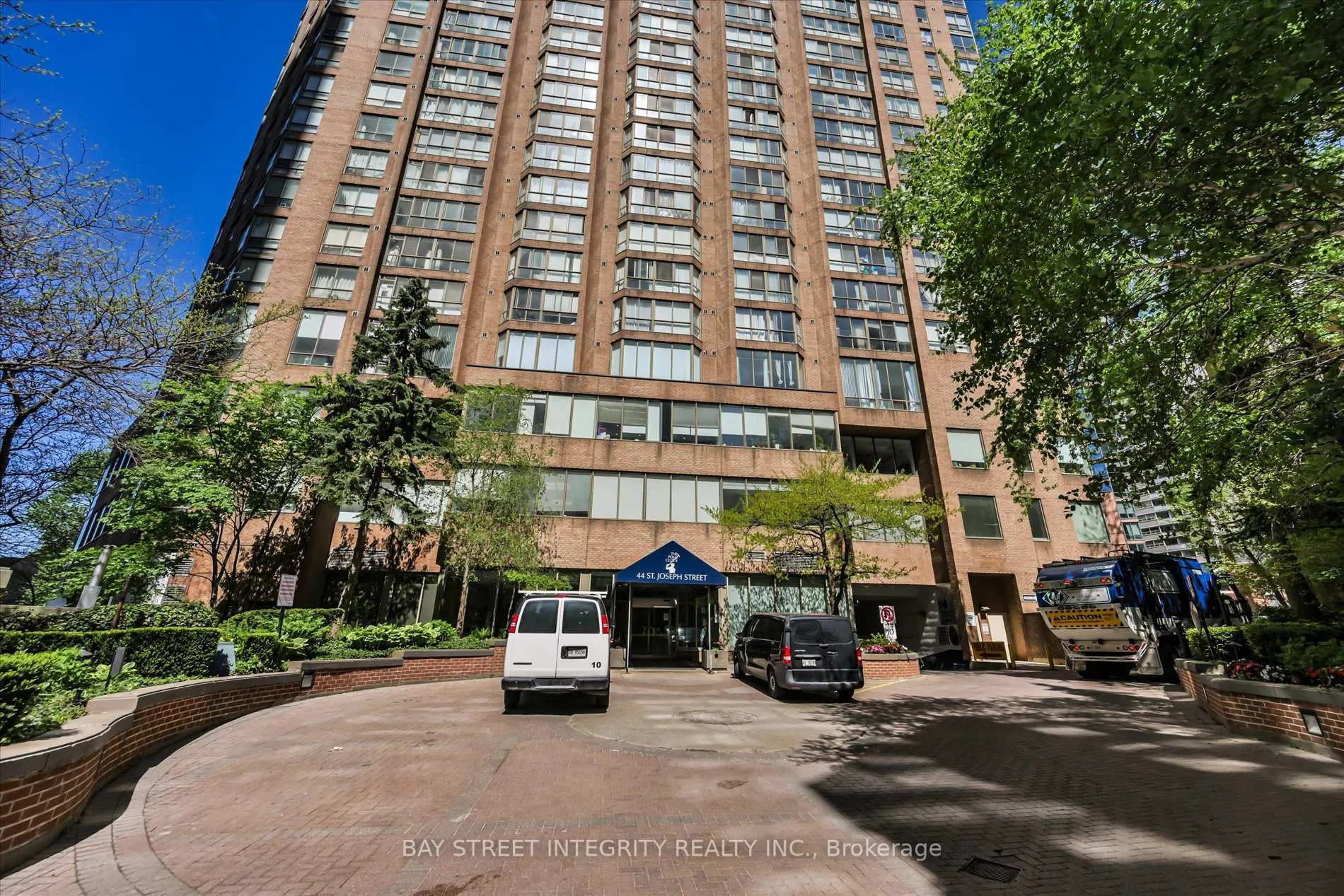 Photo 4 of Unit 2013, 44 St Joseph Street, Toronto, Bay Street Corridor — HOMEH