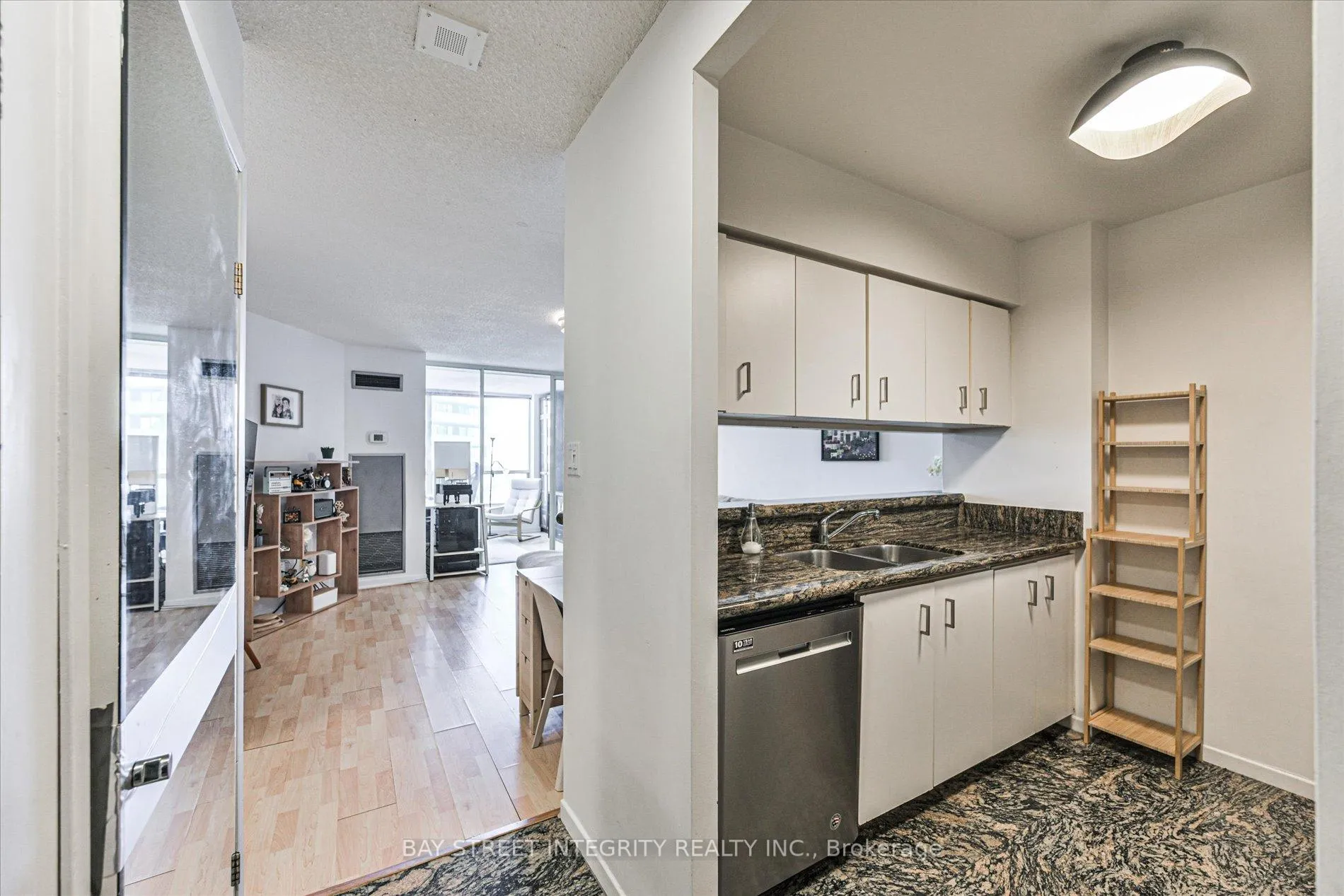 Photo 7 of Unit 2013, 44 St Joseph Street, Toronto, Bay Street Corridor — HOMEH