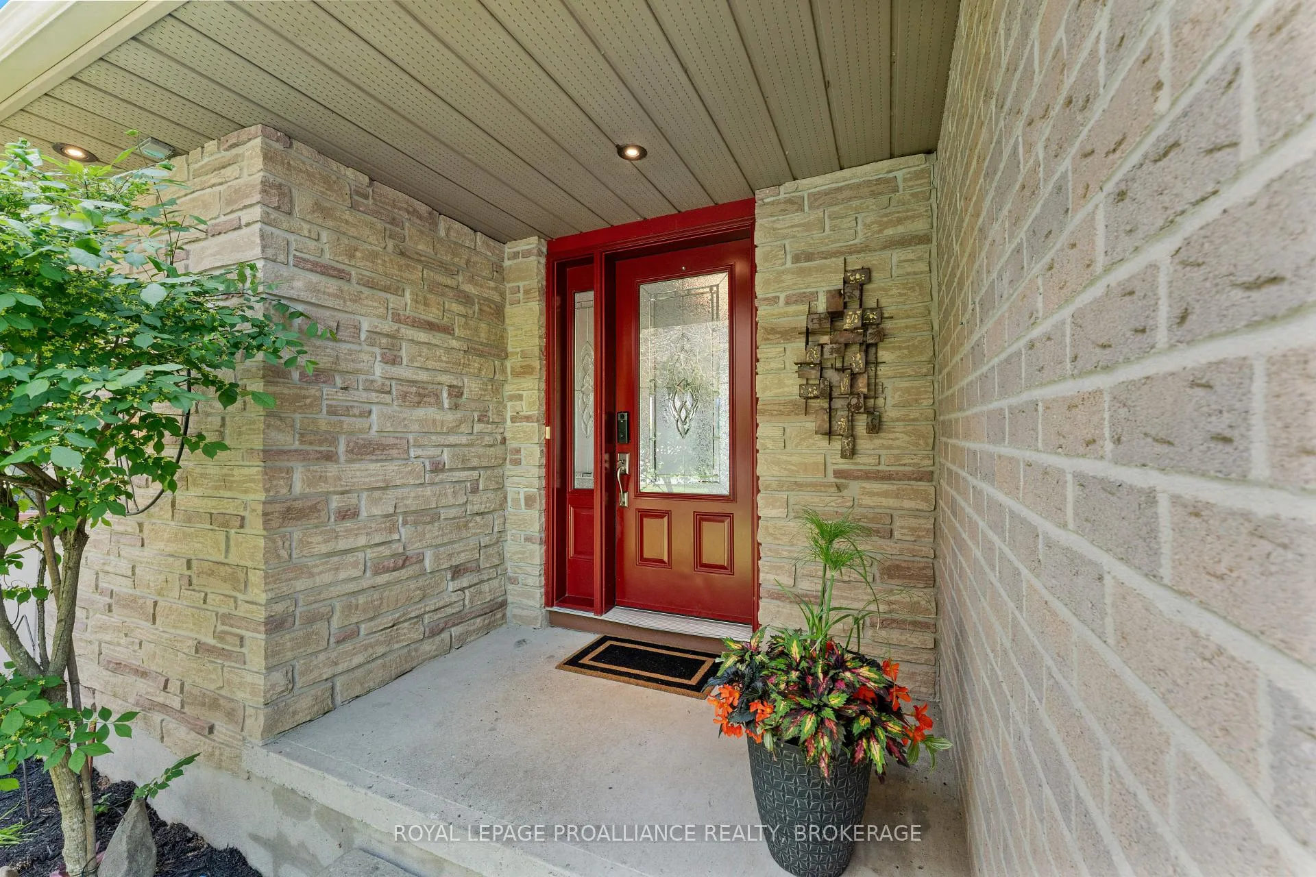 Photo 5 of 80 Limeridge Drive, Kingston, Kingston East (Incl Barret Crt) — HOMEH
