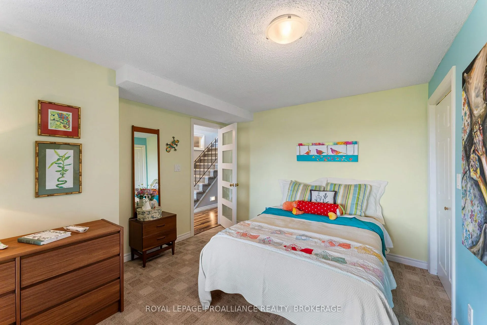 Photo 35 of 80 Limeridge Drive, Kingston, Kingston East (Incl Barret Crt) — HOMEH