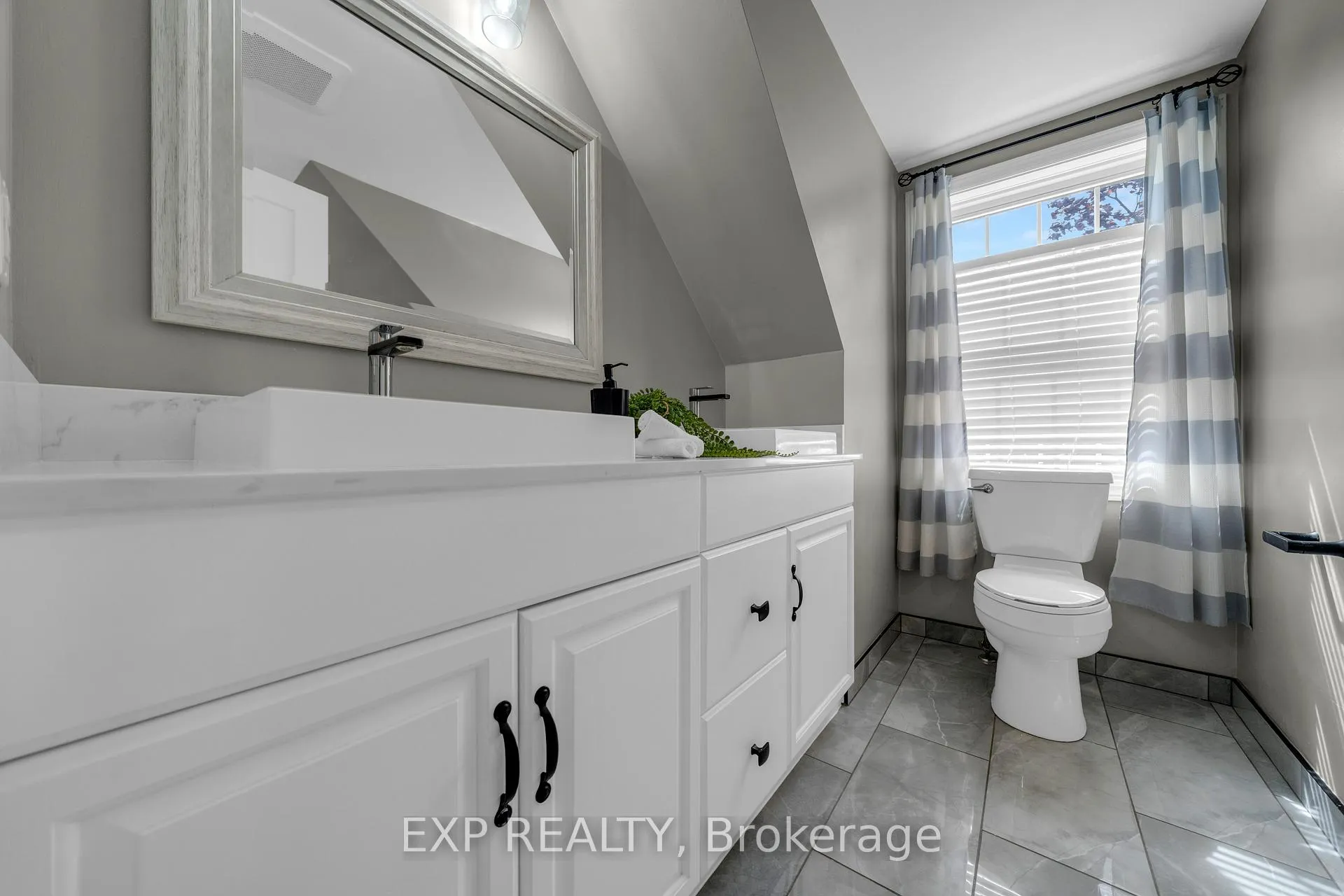 Photo 18 of 26 Peachtree Crescent, Cambridge, St Andrews/Southwood — HOMEH
