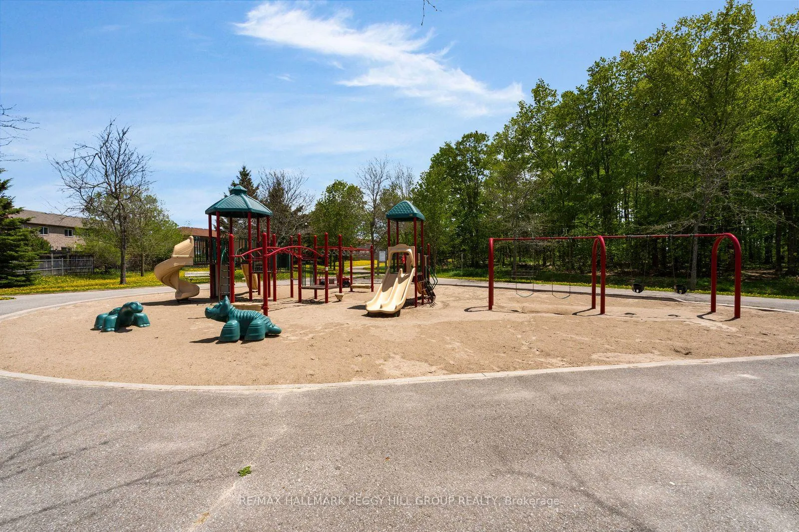 Photo 19 of 120 Jessica Drive, Barrie, Painswick South — HOMEH
