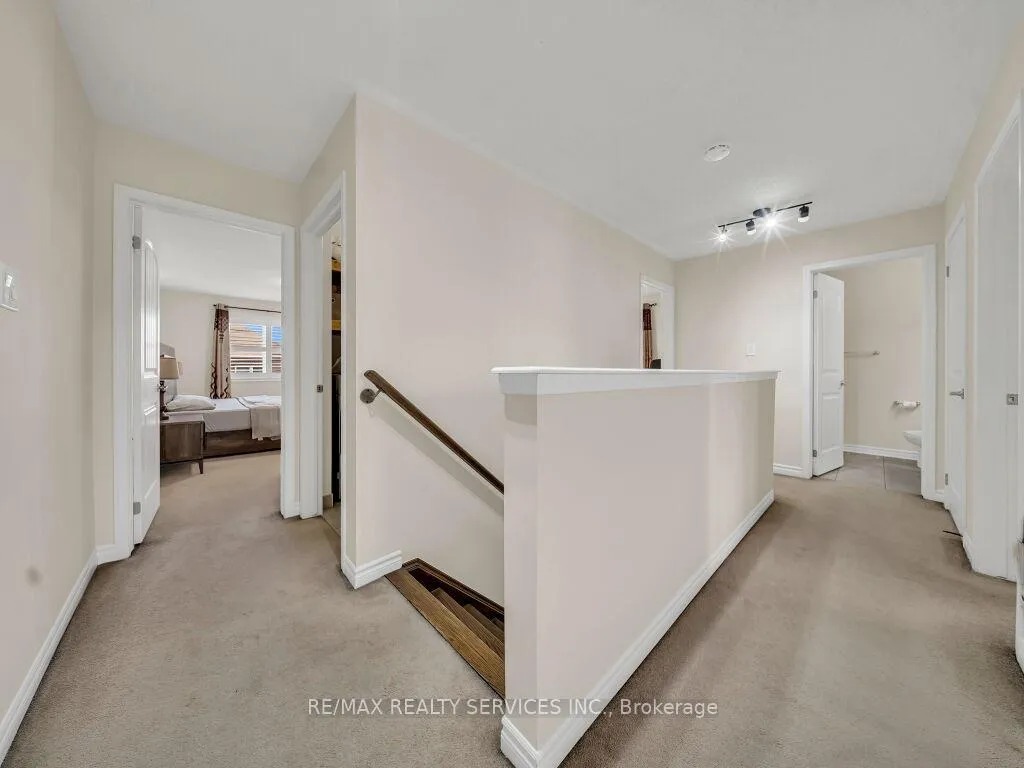 Photo 19 of 17 Leadenhall Road, Brampton, Northwest Brampton — HOMEH