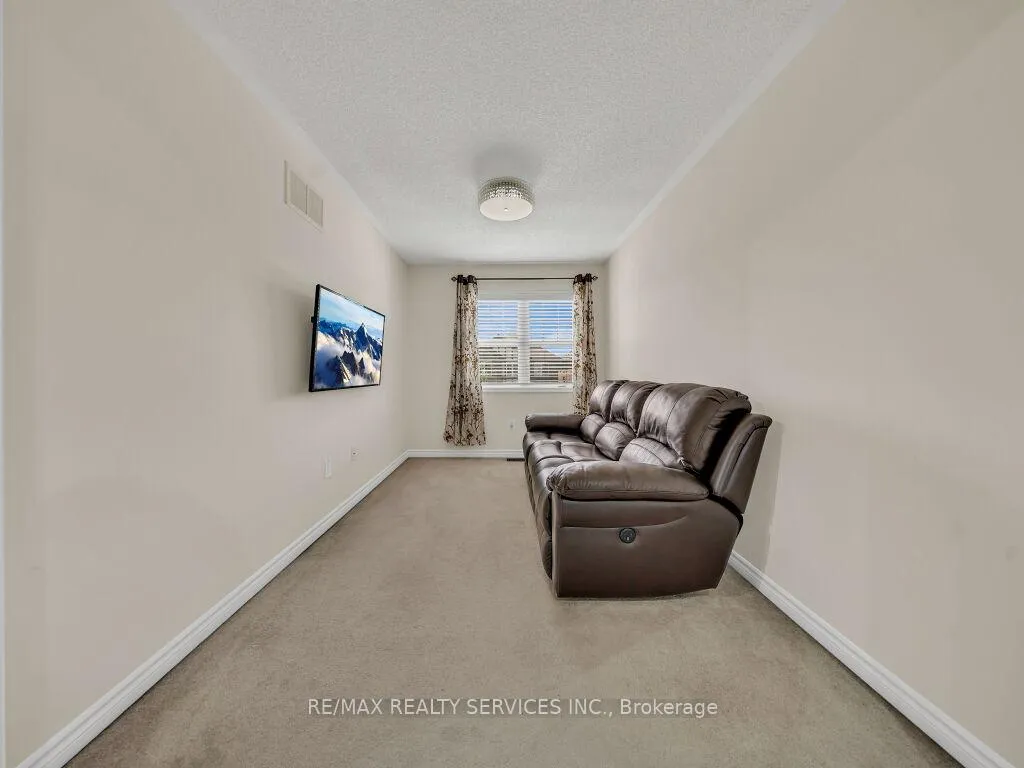 Photo 28 of 17 Leadenhall Road, Brampton, Northwest Brampton — HOMEH