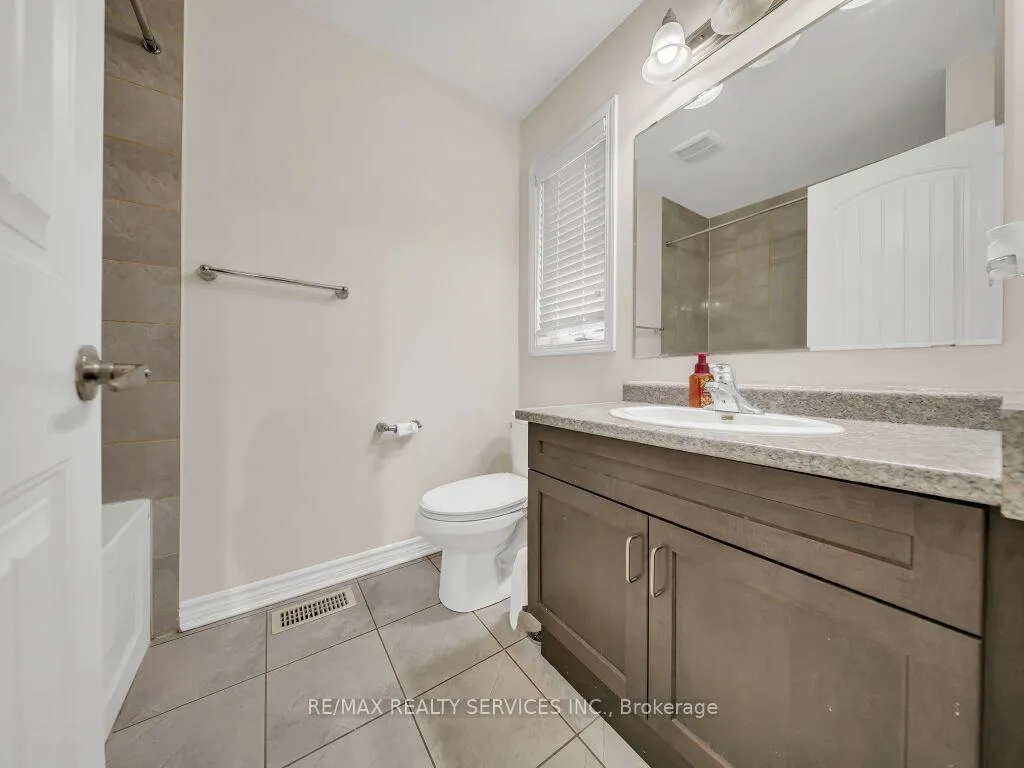 Photo 30 of 17 Leadenhall Road, Brampton, Northwest Brampton — HOMEH