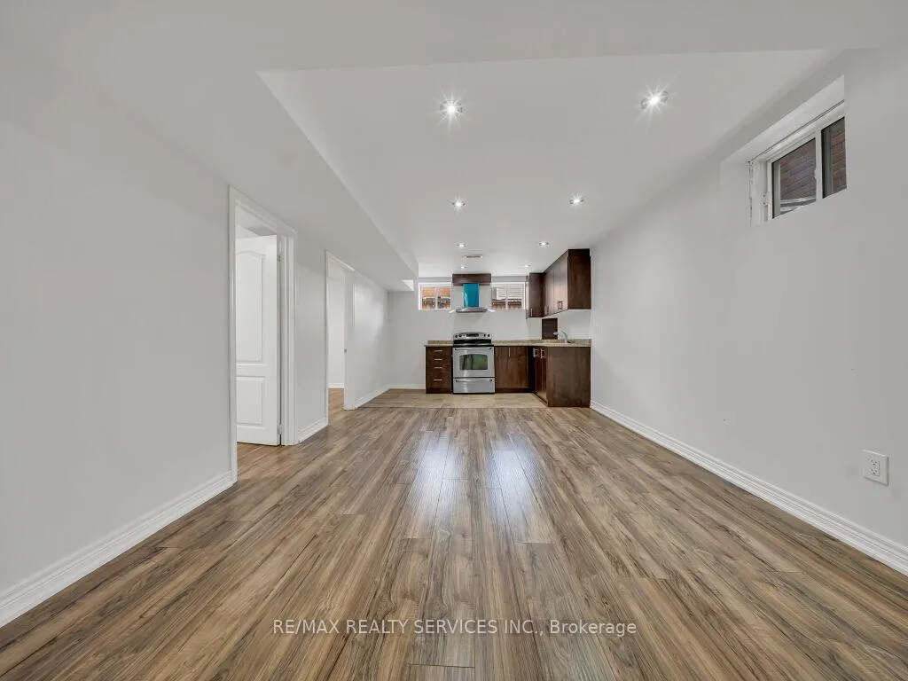Photo 33 of 17 Leadenhall Road, Brampton, Northwest Brampton — HOMEH