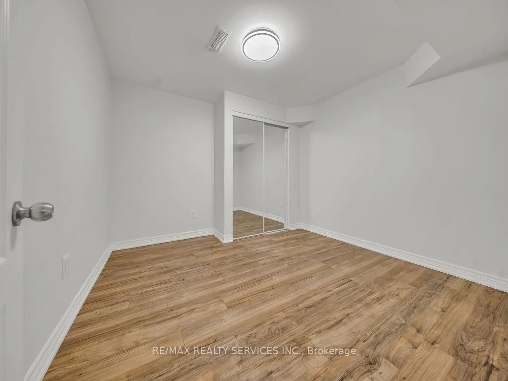 Photo 35 of 17 Leadenhall Road, Brampton, Northwest Brampton — HOMEH