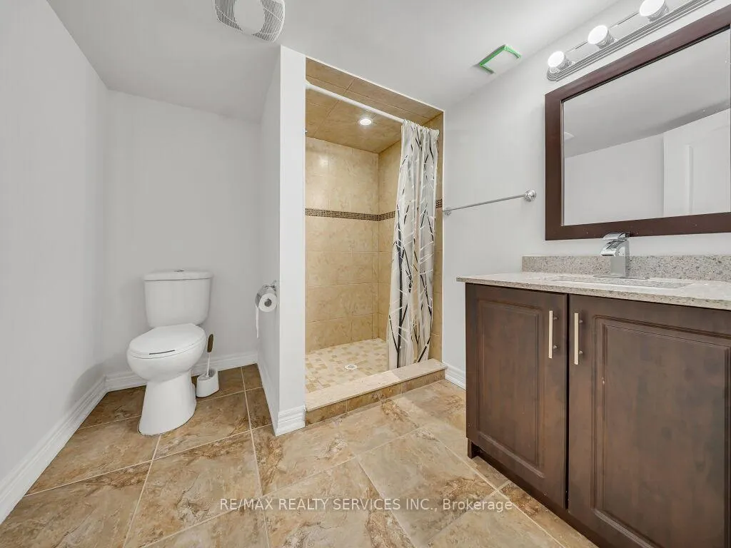 Photo 38 of 17 Leadenhall Road, Brampton, Northwest Brampton — HOMEH