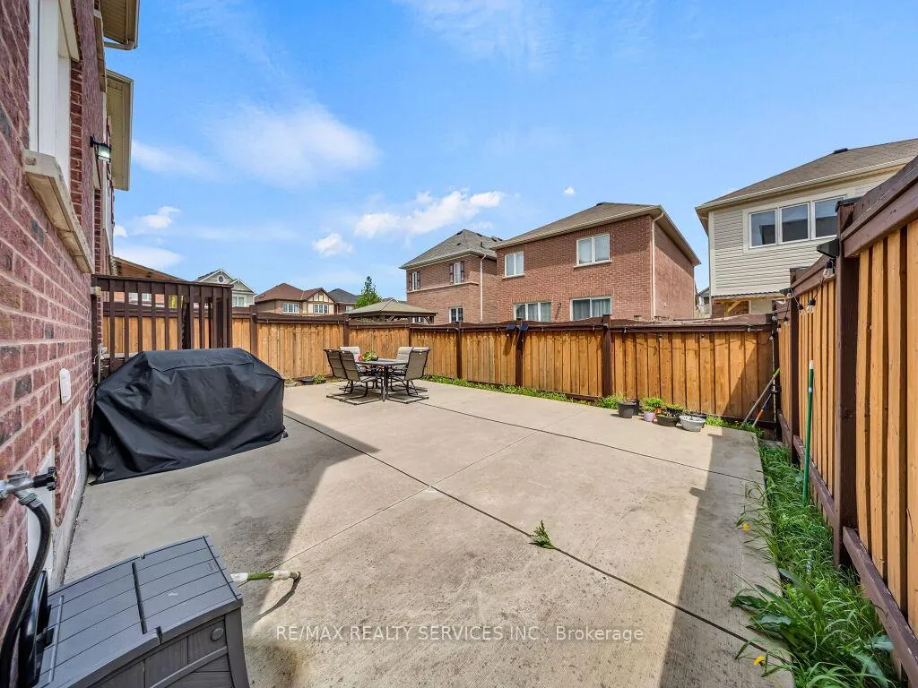 Photo 39 of 17 Leadenhall Road, Brampton, Northwest Brampton — HOMEH