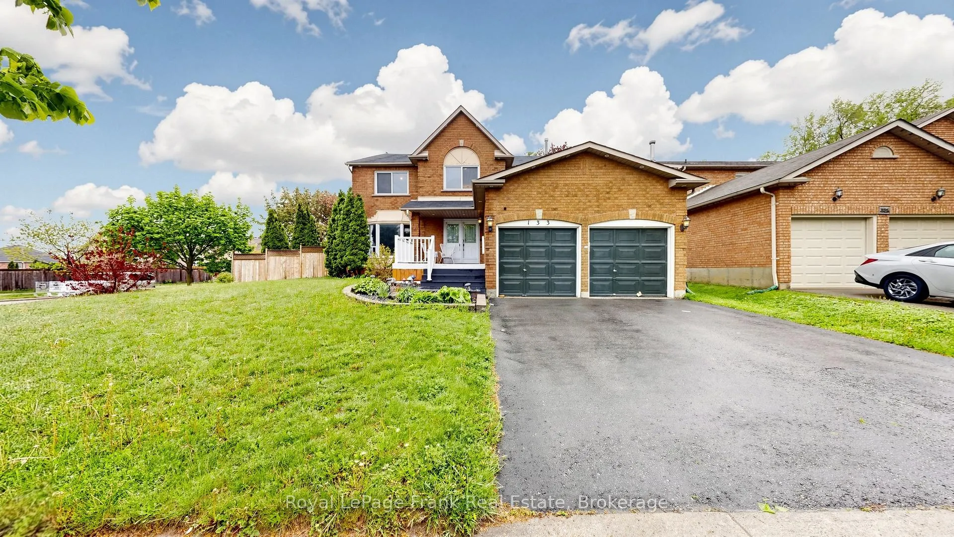 Photo 3 of 133 Glenabbey Drive S, Clarington, Courtice — HOMEH