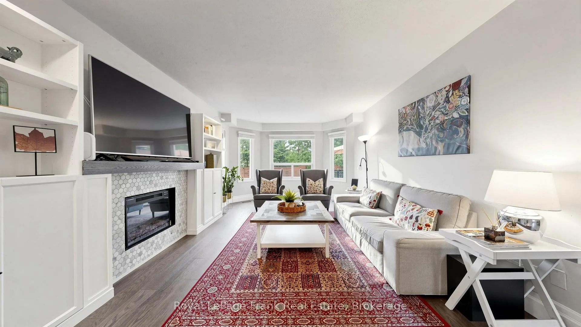 Photo 5 of 133 Glenabbey Drive S, Clarington, Courtice — HOMEH