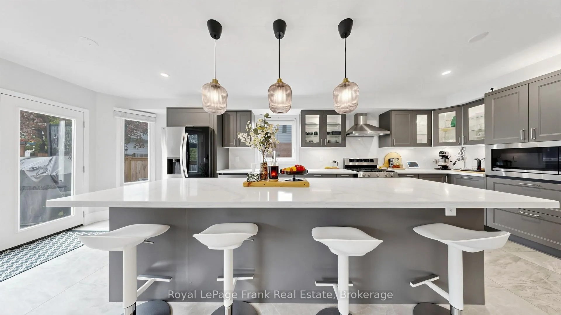 Photo 14 of 133 Glenabbey Drive S, Clarington, Courtice — HOMEH