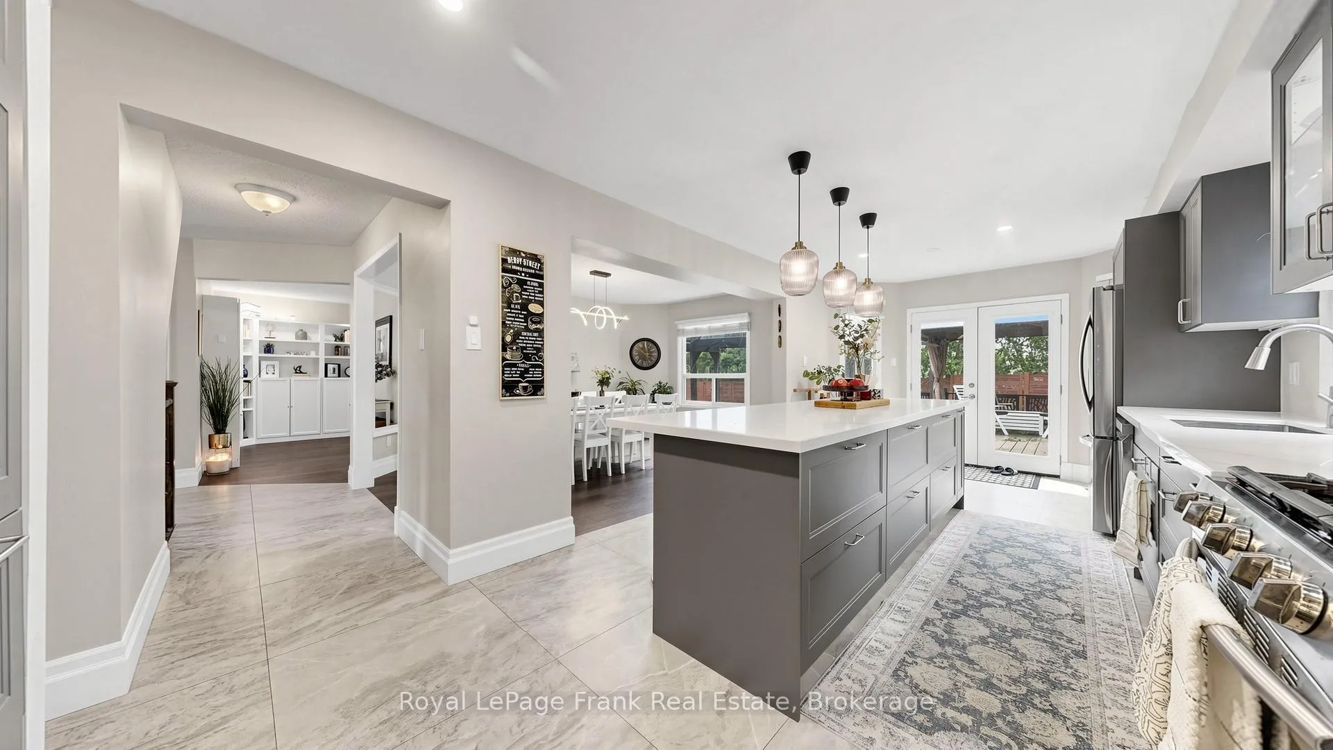 Photo 16 of 133 Glenabbey Drive S, Clarington, Courtice — HOMEH