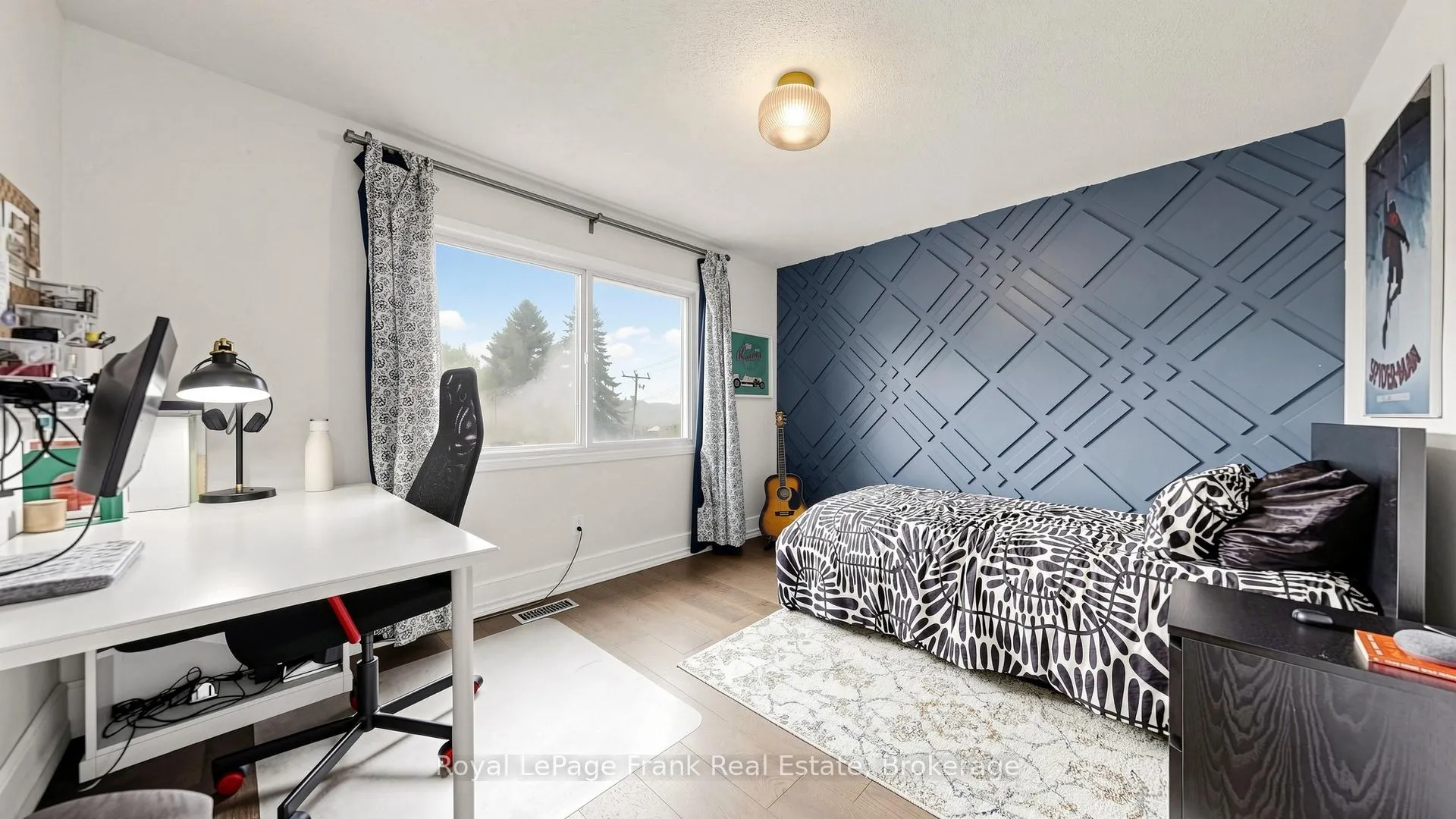 Photo 29 of 133 Glenabbey Drive S, Clarington, Courtice — HOMEH