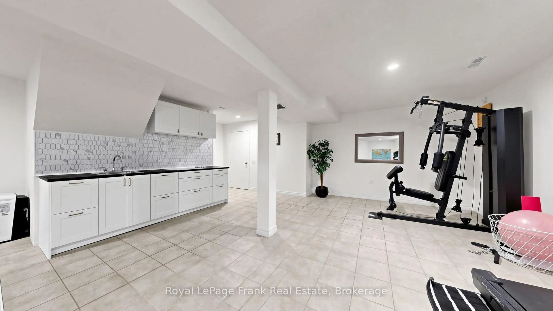 Photo 38 of 133 Glenabbey Drive S, Clarington, Courtice — HOMEH