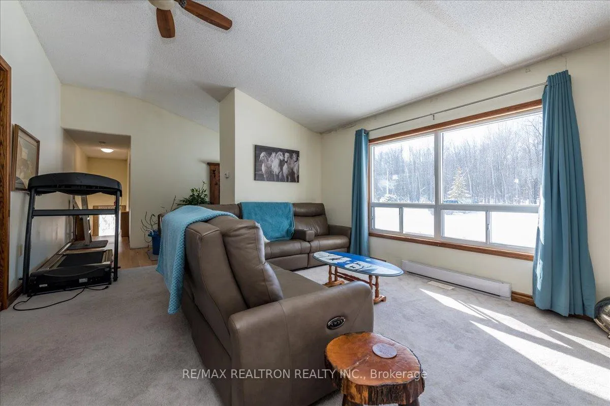 Photo 3 of 4051 Glen Cedar Drive, Ramara, Rural Ramara — HOMEH