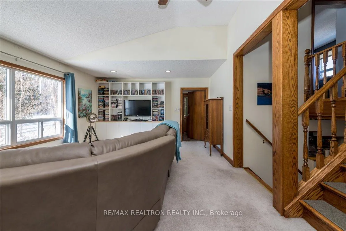 Photo 5 of 4051 Glen Cedar Drive, Ramara, Rural Ramara — HOMEH