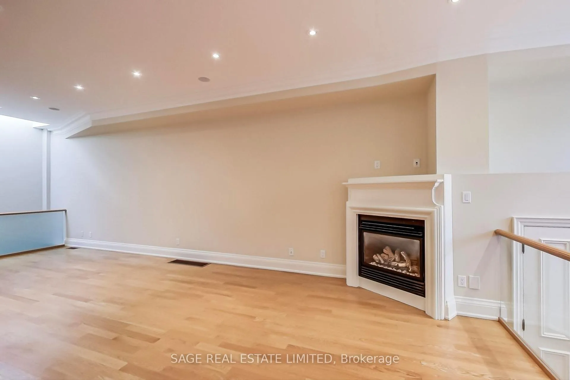Photo 6 of 2C Beatrice Street, Toronto, Trinity-Bellwoods — HOMEH