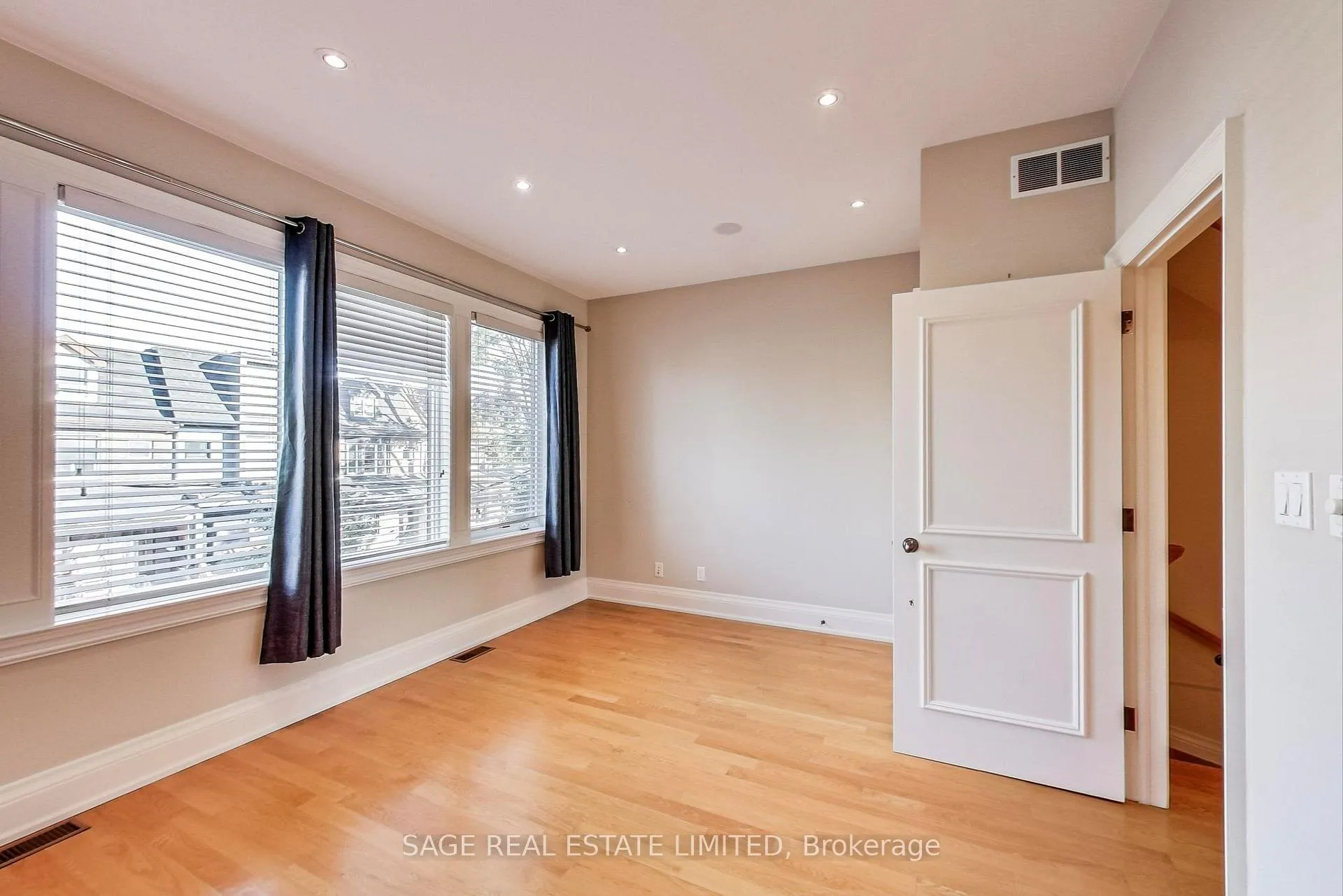 Photo 13 of 2C Beatrice Street, Toronto, Trinity-Bellwoods — HOMEH