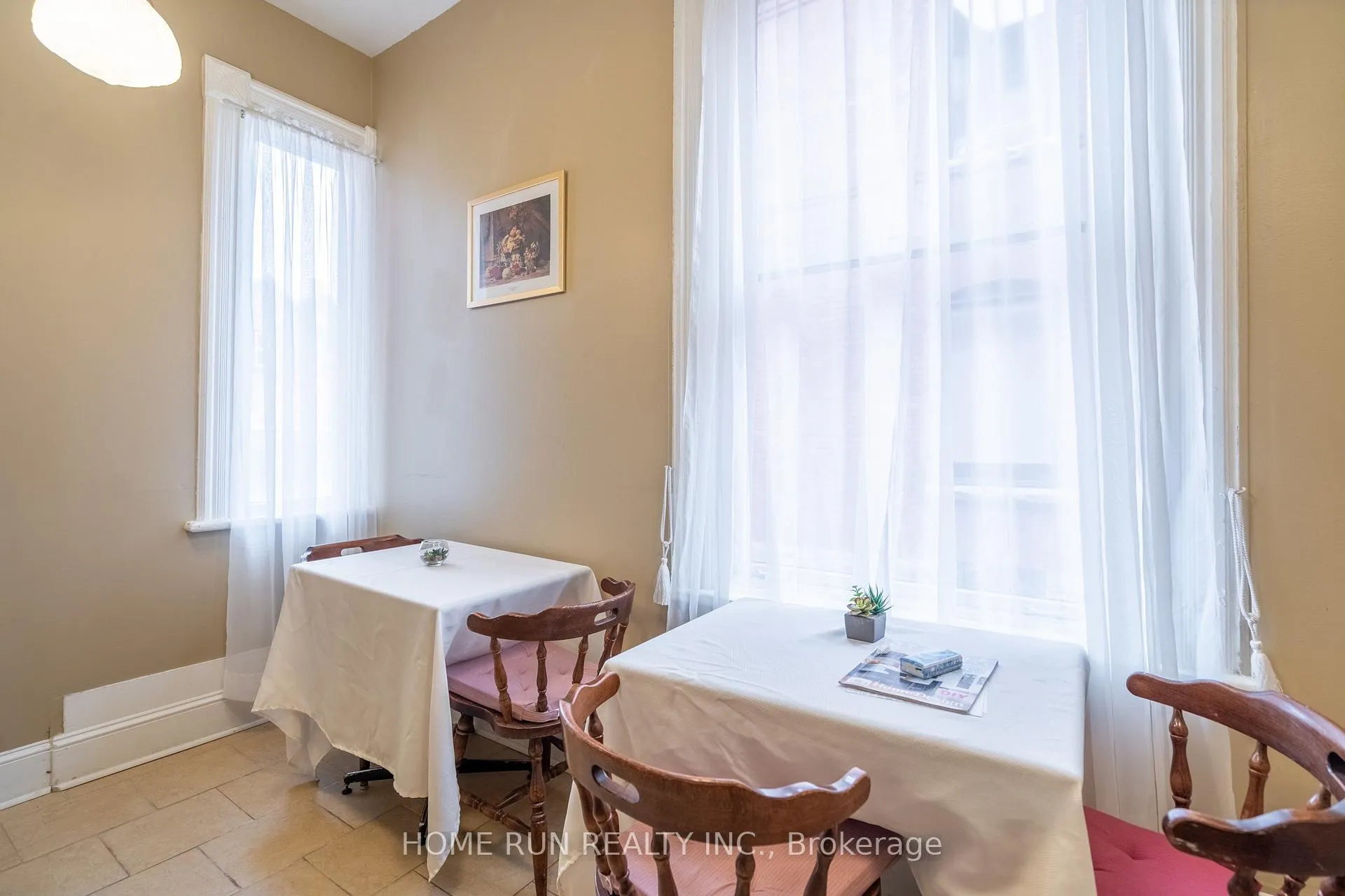Photo 14 of 431 Gilmour Street, Ottawa, Ottawa Centre — HOMEH