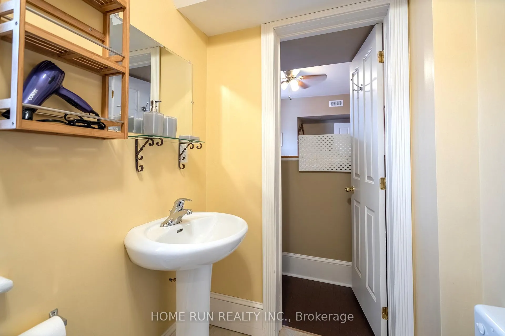 Photo 22 of 431 Gilmour Street, Ottawa, Ottawa Centre — HOMEH