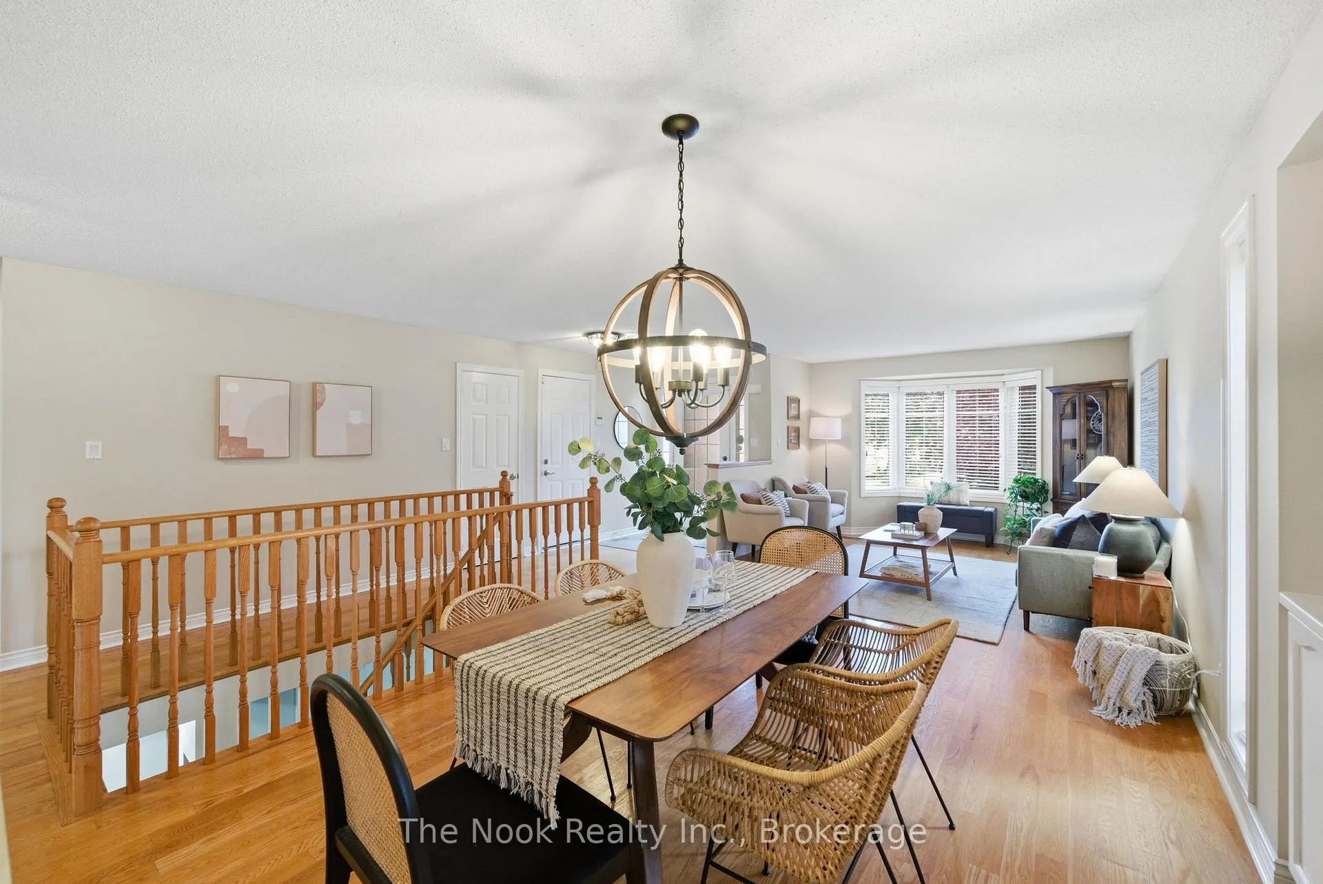Photo 5 of 876 Sundance Circle, Oshawa, Northglen — HOMEH