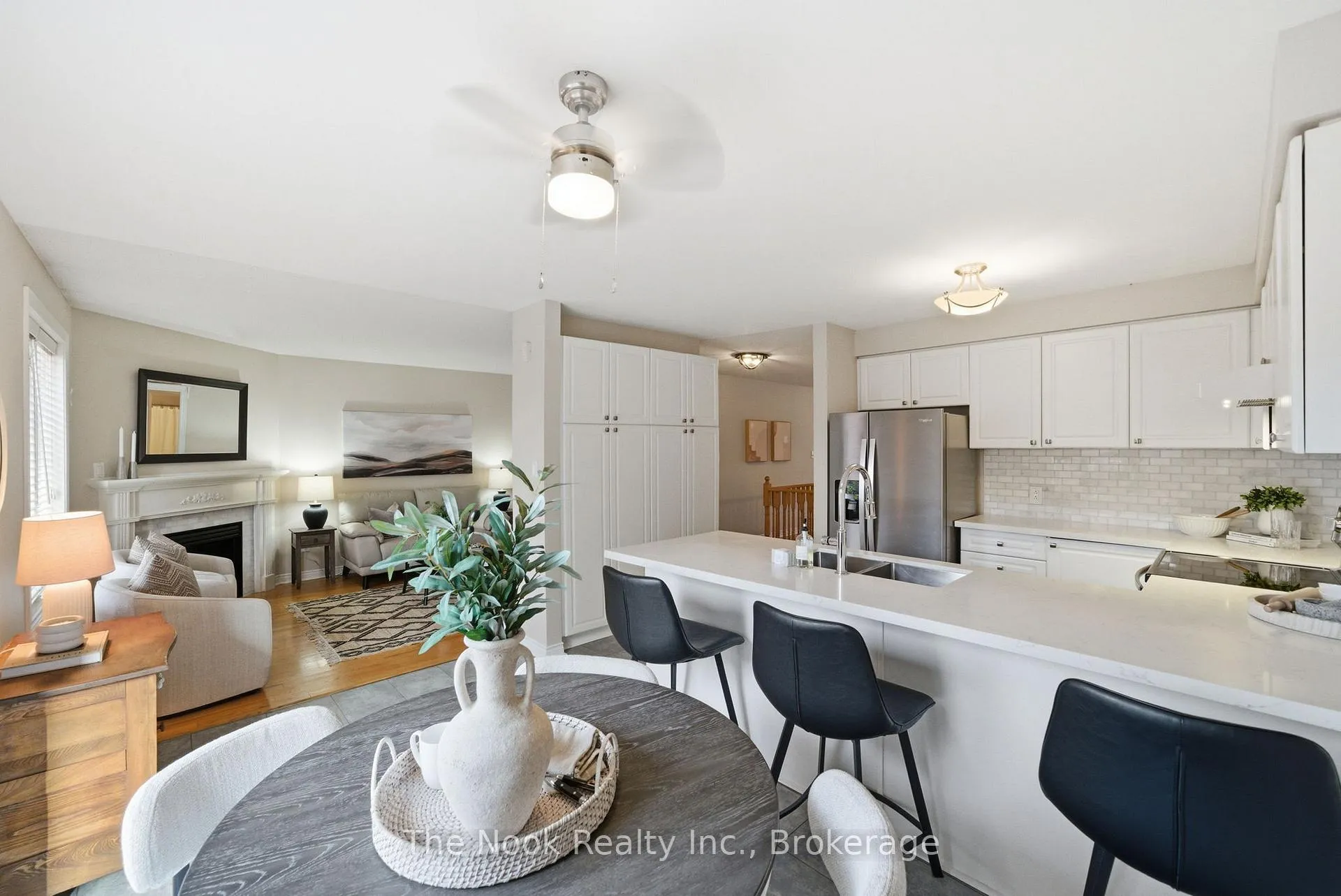 Photo 13 of 876 Sundance Circle, Oshawa, Northglen — HOMEH