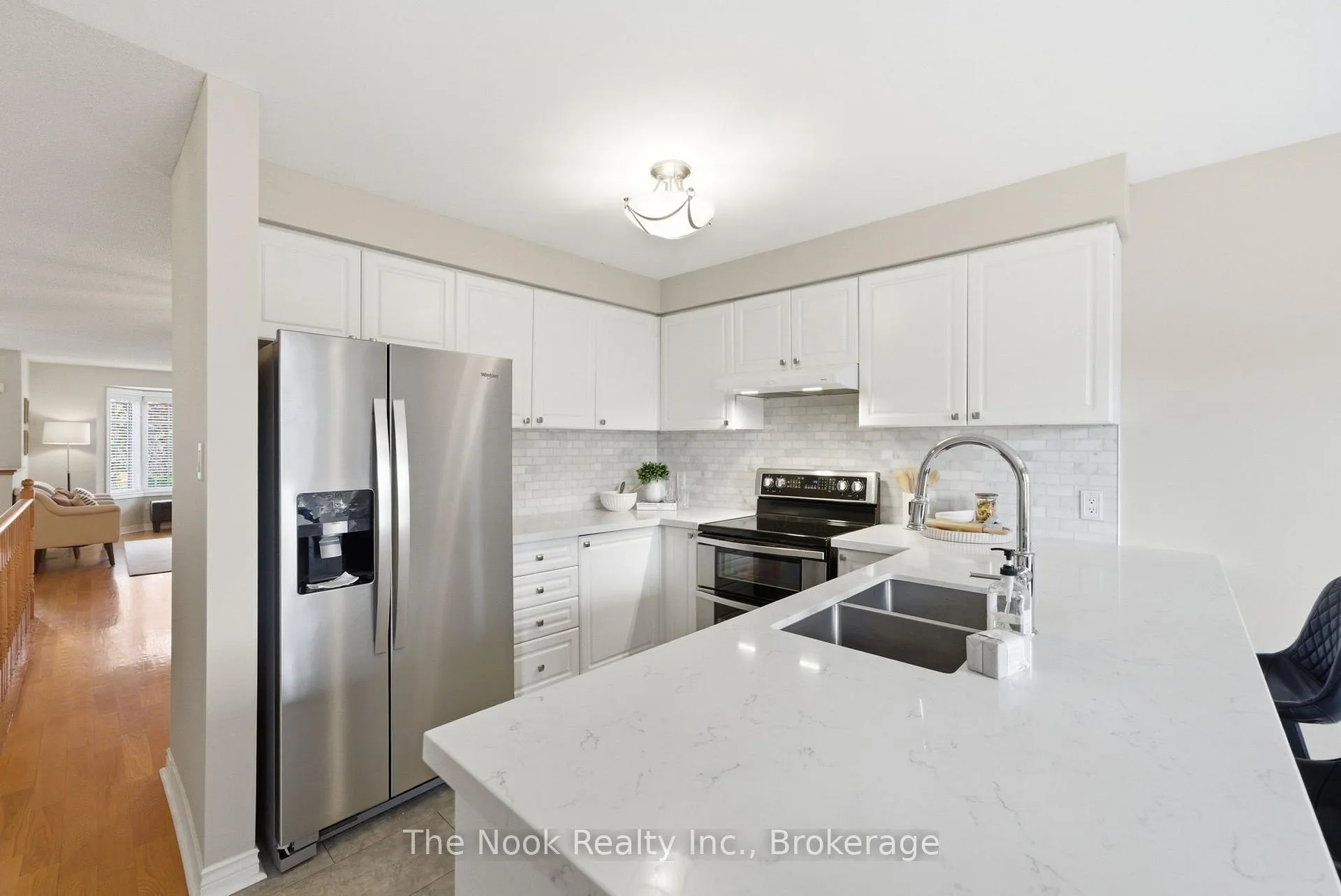 Photo 14 of 876 Sundance Circle, Oshawa, Northglen — HOMEH