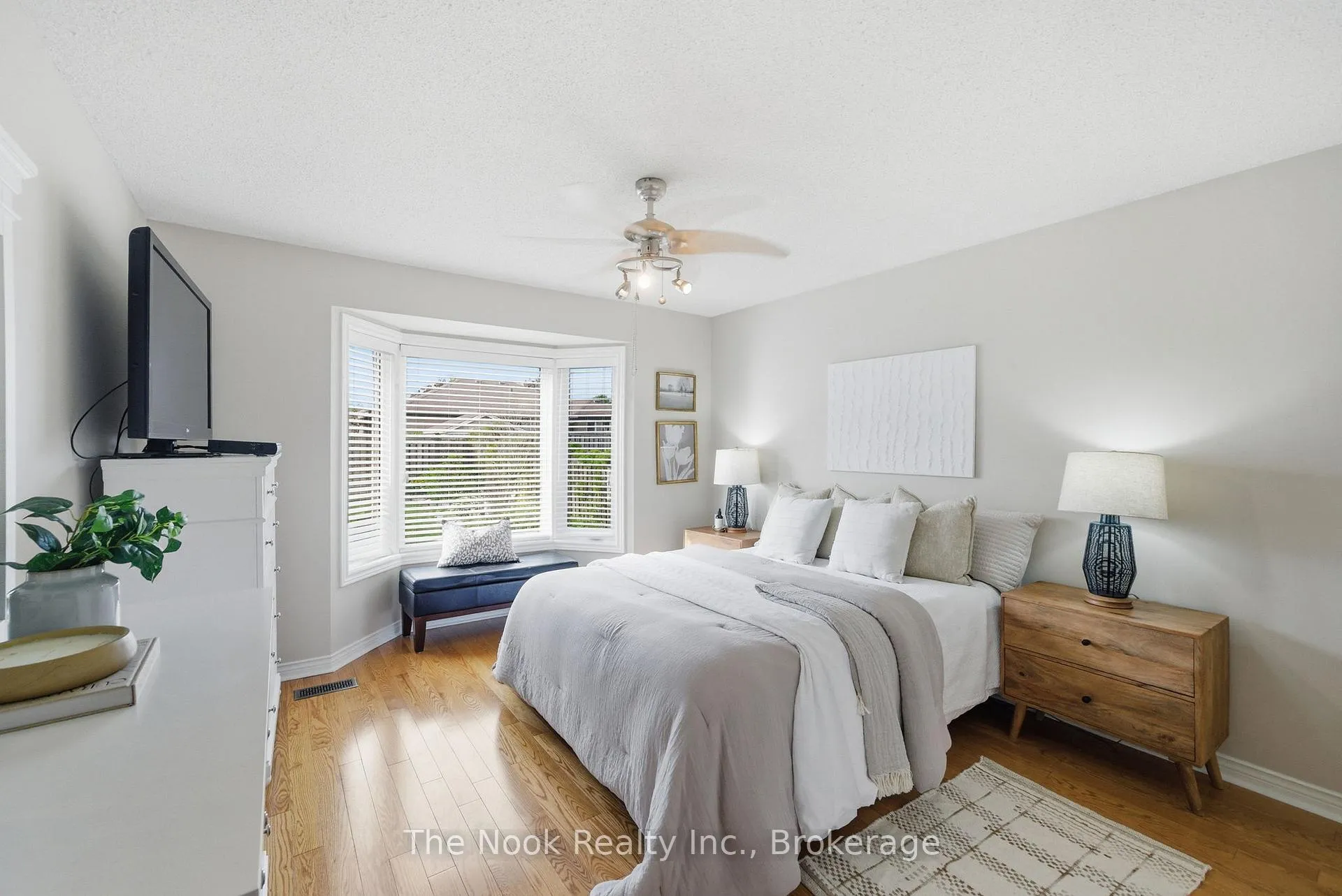 Photo 18 of 876 Sundance Circle, Oshawa, Northglen — HOMEH