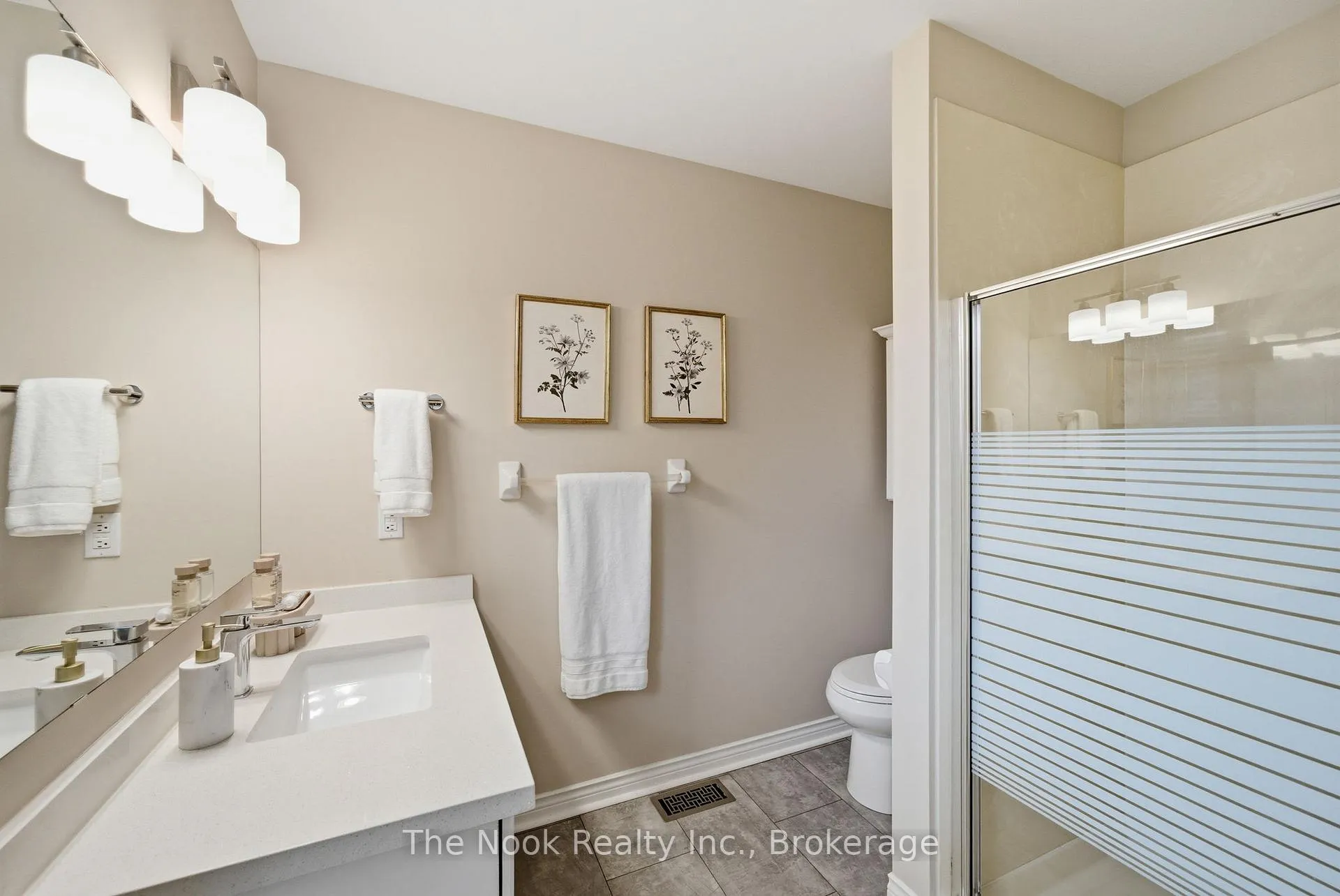 Photo 20 of 876 Sundance Circle, Oshawa, Northglen — HOMEH