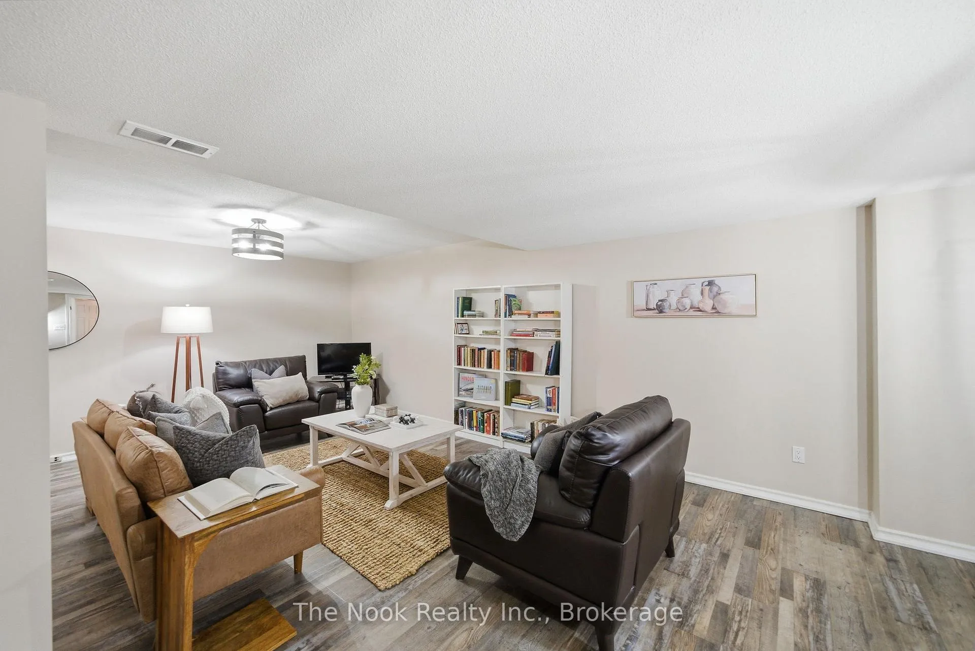 Photo 34 of 876 Sundance Circle, Oshawa, Northglen — HOMEH
