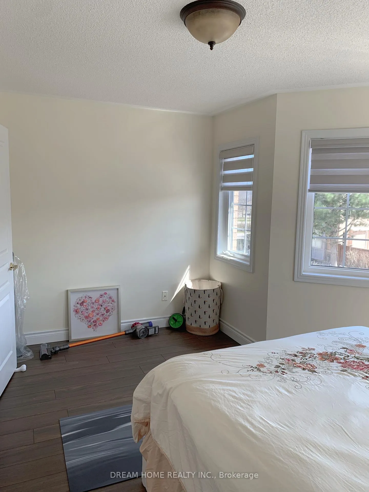 Photo 7 of 92 Sanderson Road, Markham, Cachet — HOMEH