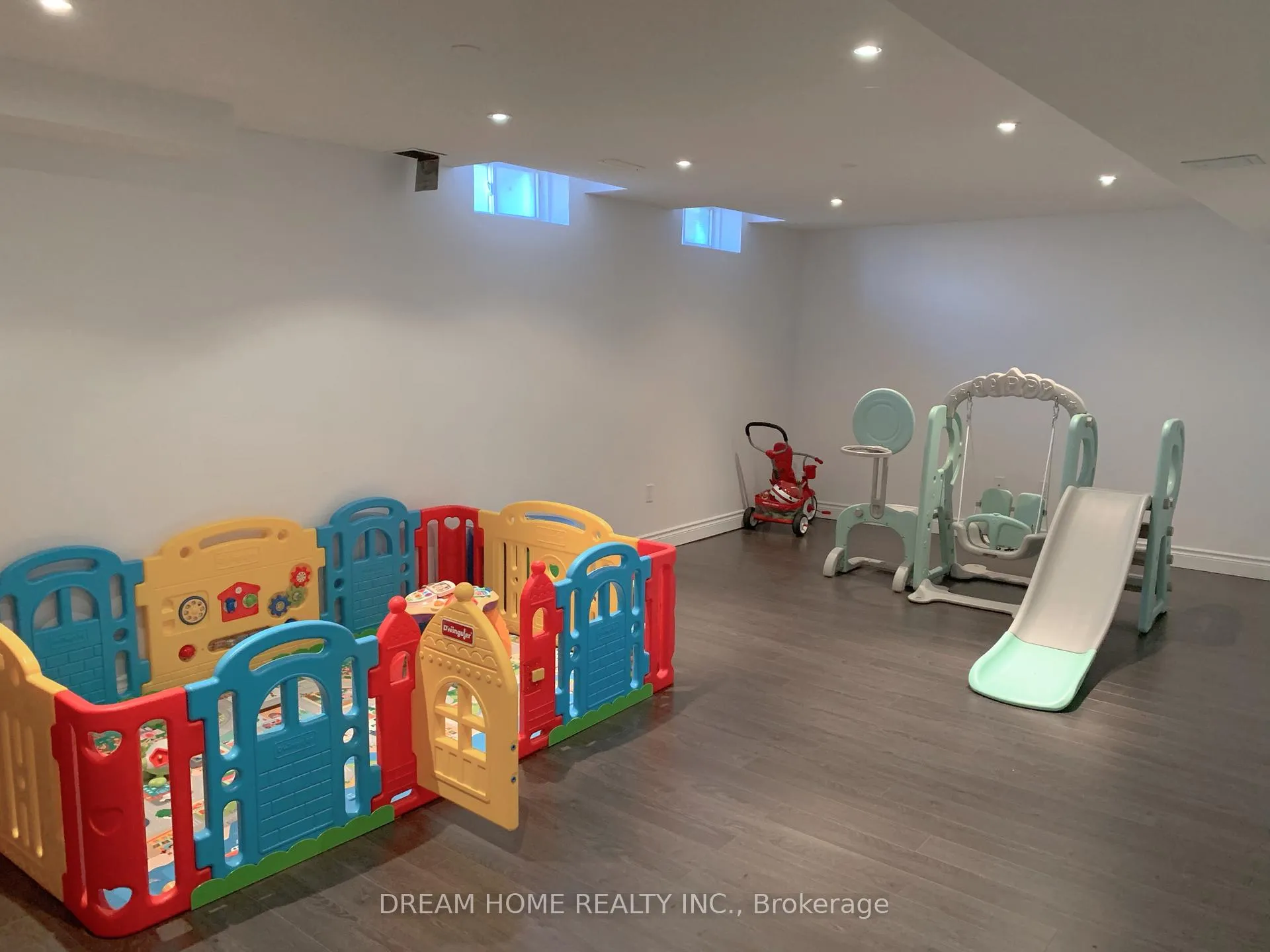 Photo 8 of 92 Sanderson Road, Markham, Cachet — HOMEH