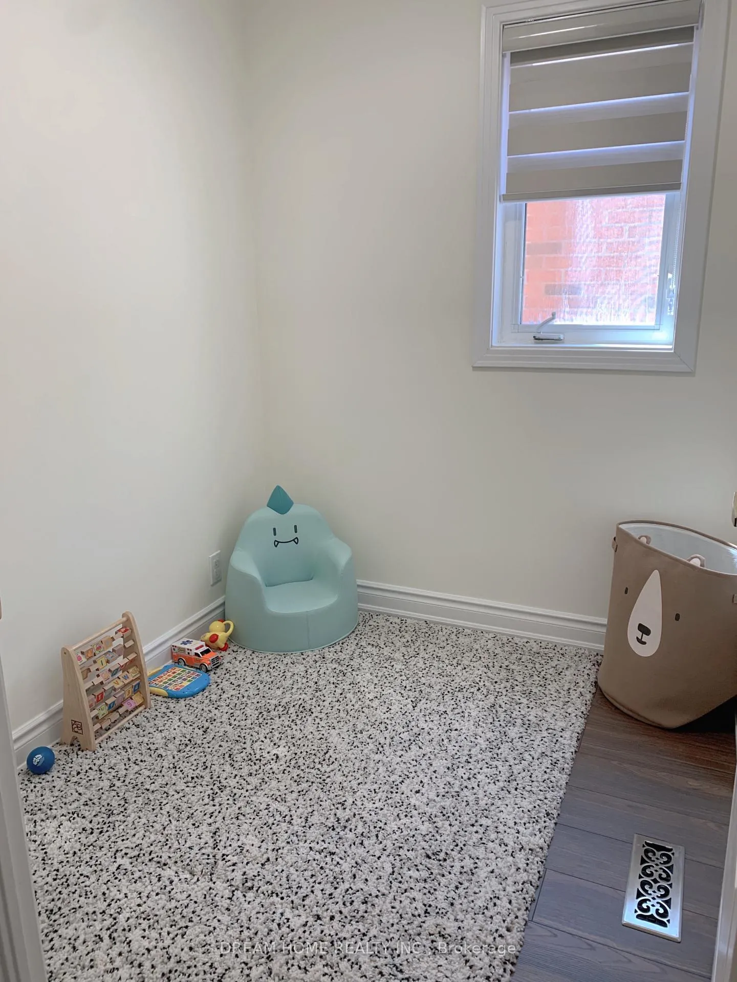 Photo 9 of 92 Sanderson Road, Markham, Cachet — HOMEH