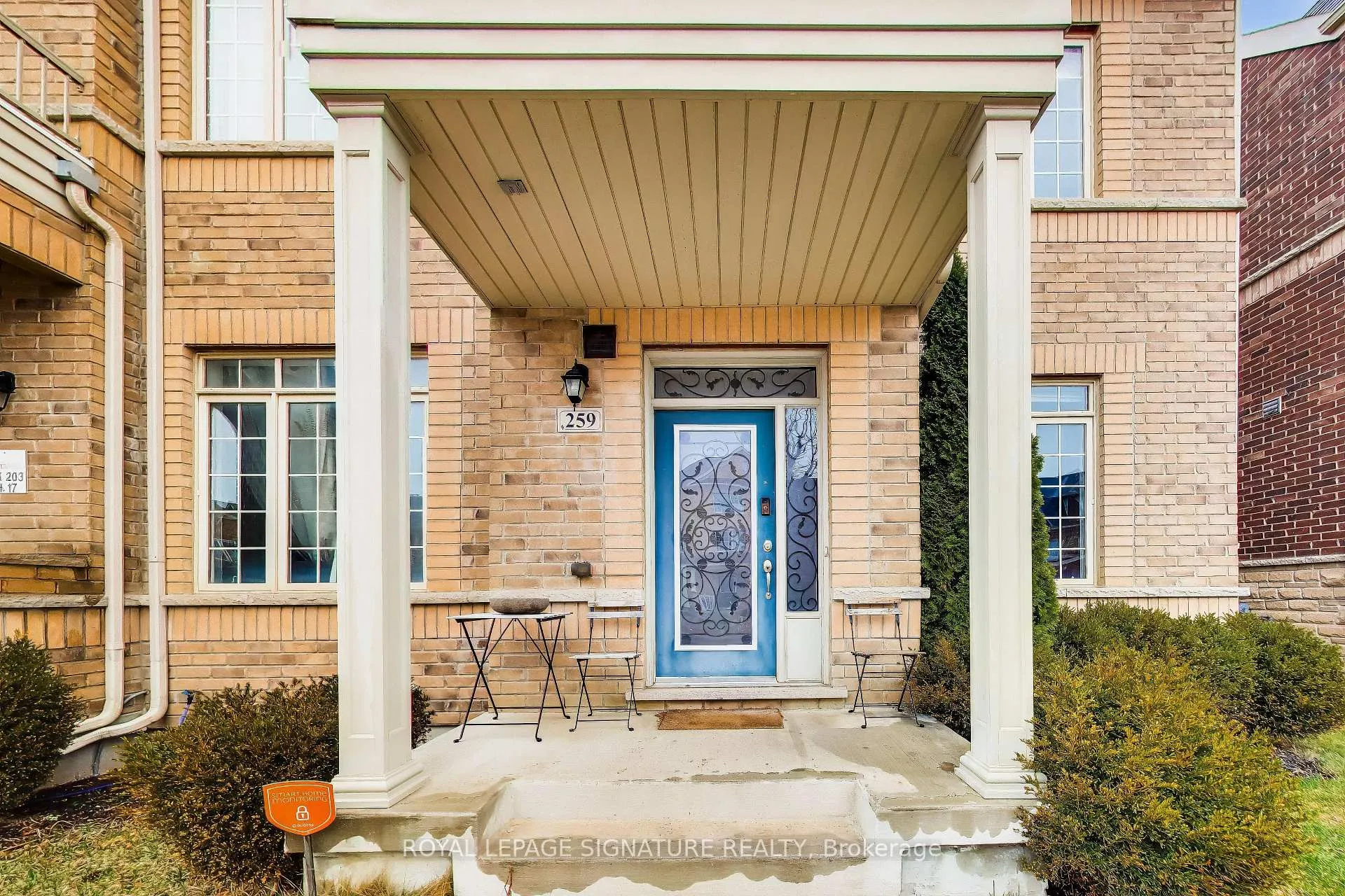 Photo 2 of 259 Barons Street, Vaughan, Kleinburg — HOMEH