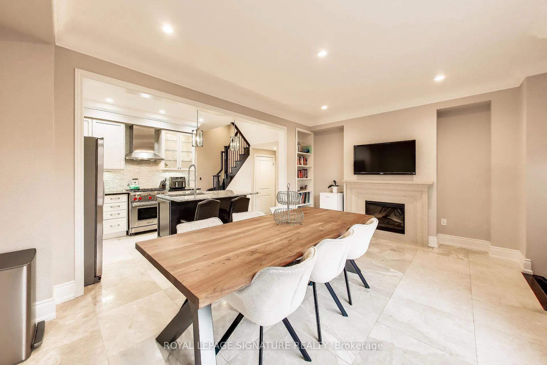 Photo 11 of 259 Barons Street, Vaughan, Kleinburg — HOMEH