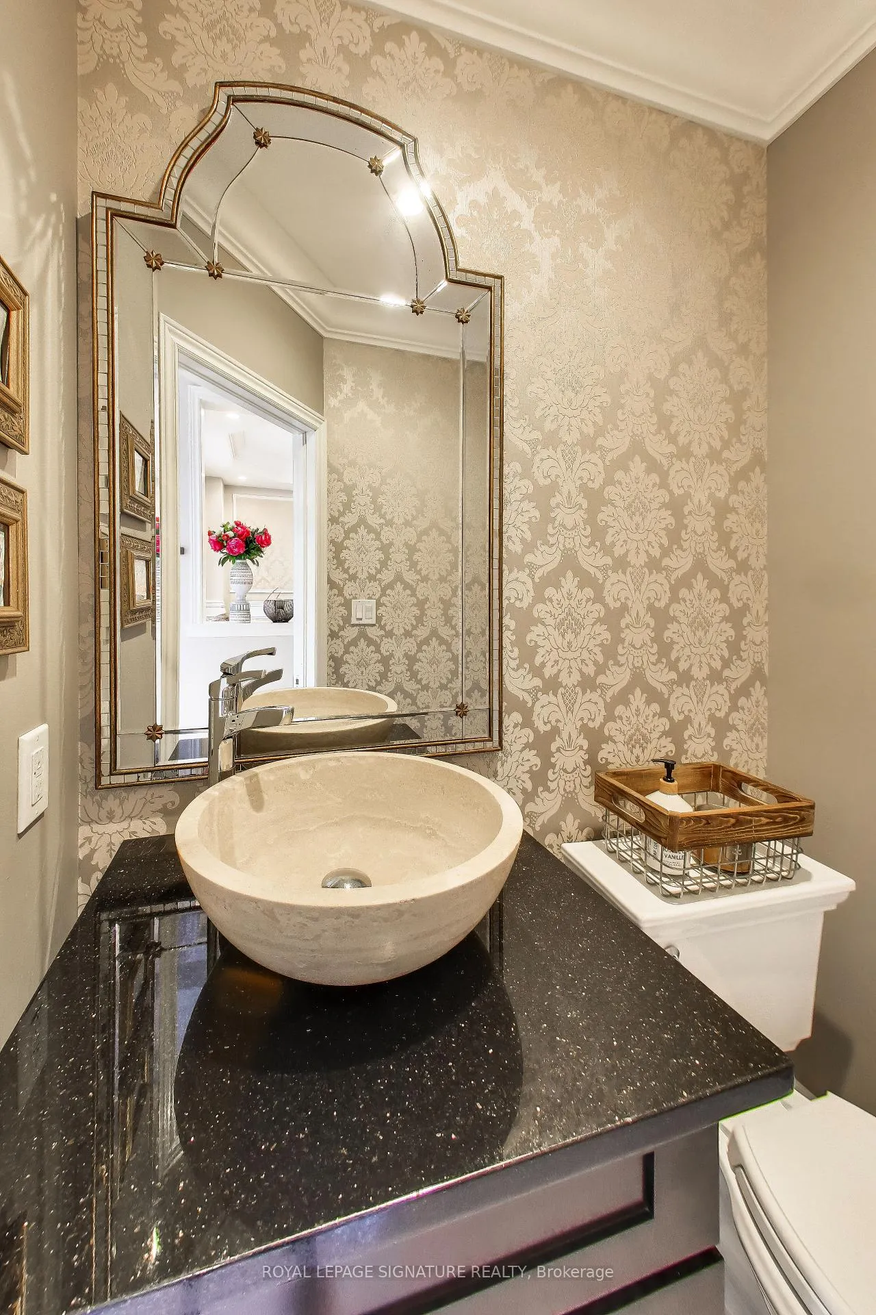 Photo 13 of 259 Barons Street, Vaughan, Kleinburg — HOMEH