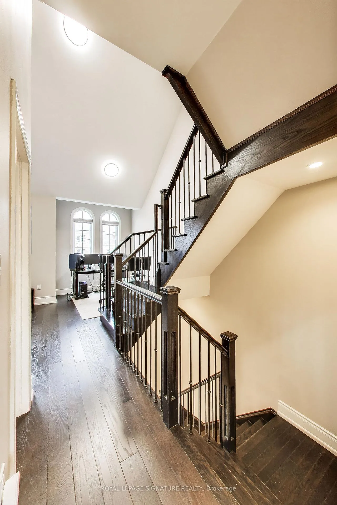 Photo 15 of 259 Barons Street, Vaughan, Kleinburg — HOMEH