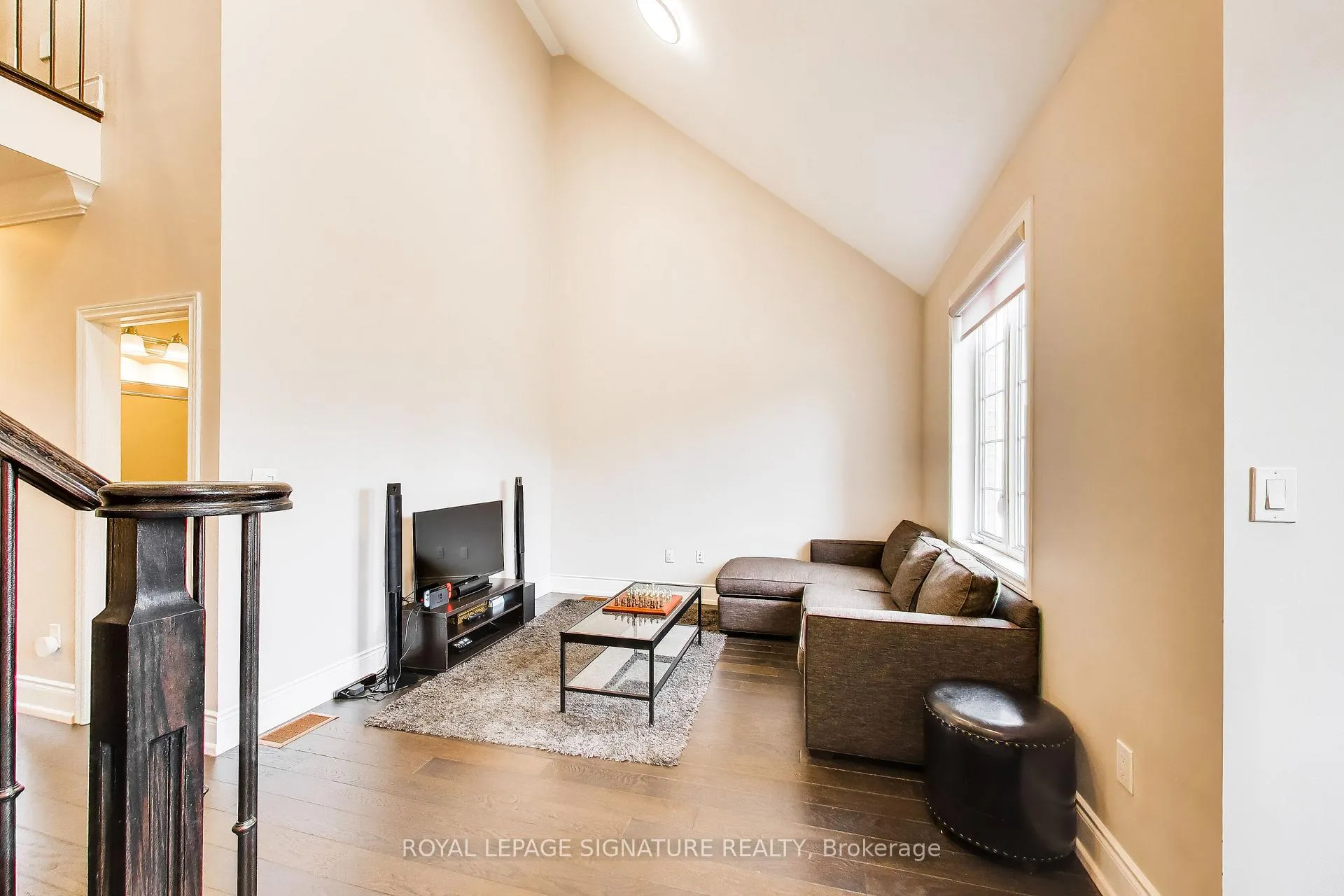 Photo 16 of 259 Barons Street, Vaughan, Kleinburg — HOMEH
