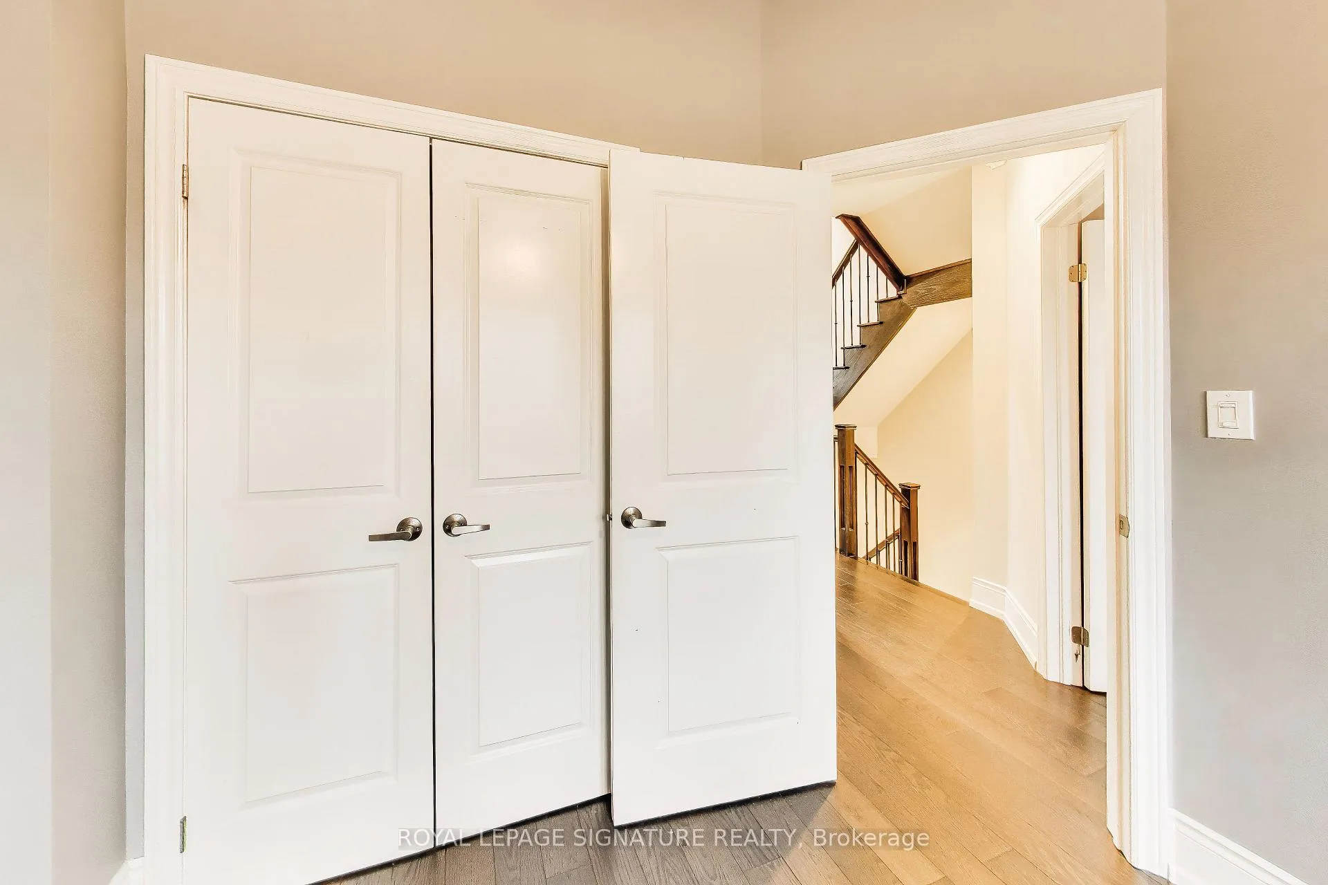 Photo 22 of 259 Barons Street, Vaughan, Kleinburg — HOMEH
