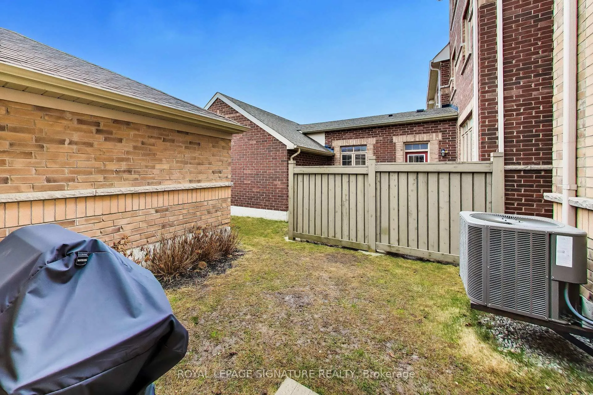 Photo 35 of 259 Barons Street, Vaughan, Kleinburg — HOMEH